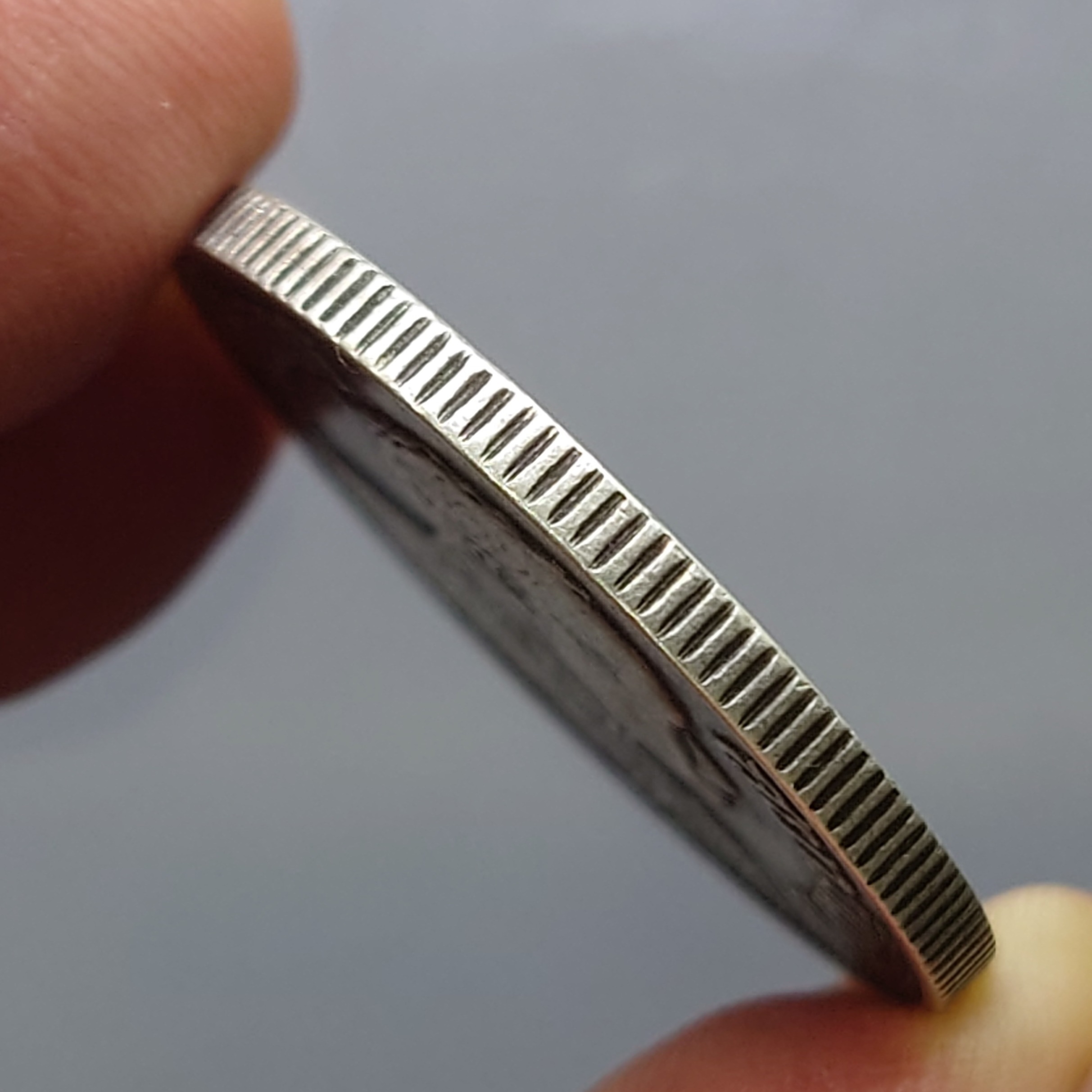 เหรียญเงิน หนึ่งบาท พระบรมรูป - ตราไอราพต รัชกาลที่ 6 พ.ศ.2461