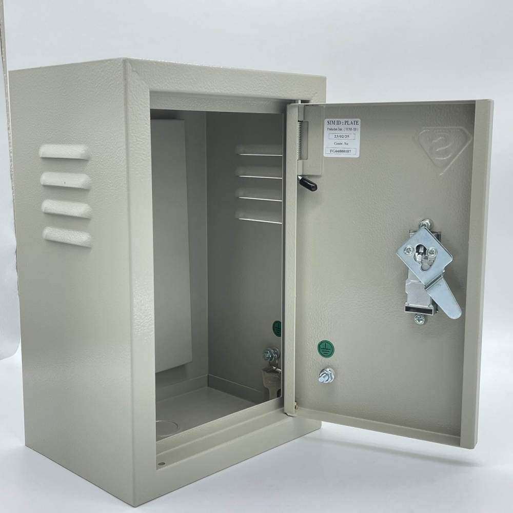 SUPER TSLC-06 ตู้ไฟสวิทช์บอร์ดมาตรฐาน แบบธรรมดา มีหลังคา SIZE (WXHXD) : 440X610X230 mm. ความหนา 0.8 mm. IP30 สีครีม