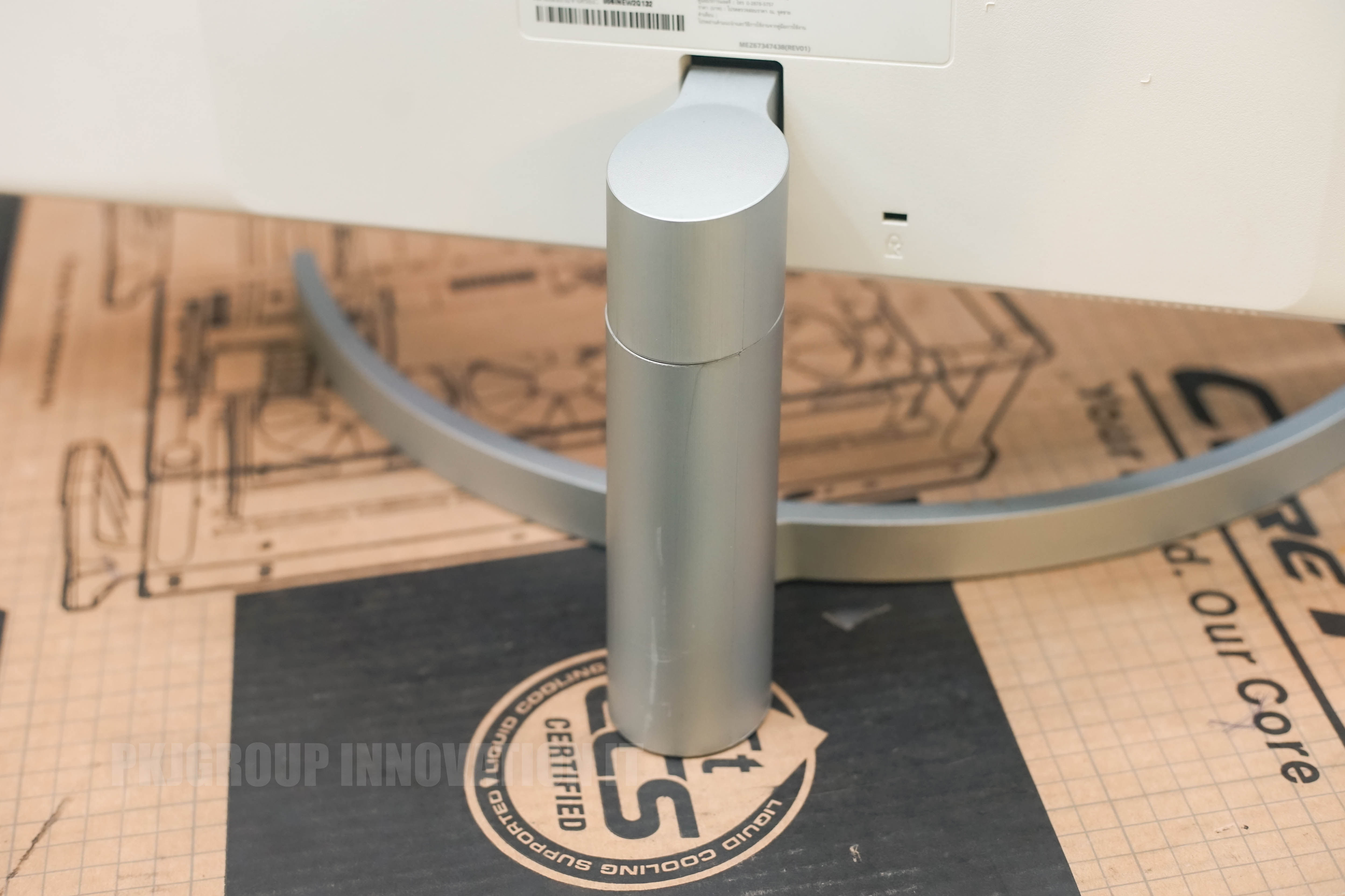 จอคอมมือสอง 4K LG 27UL600-W.ATM 27" IPS 60 Hz *มีรอยขีดที่จอ