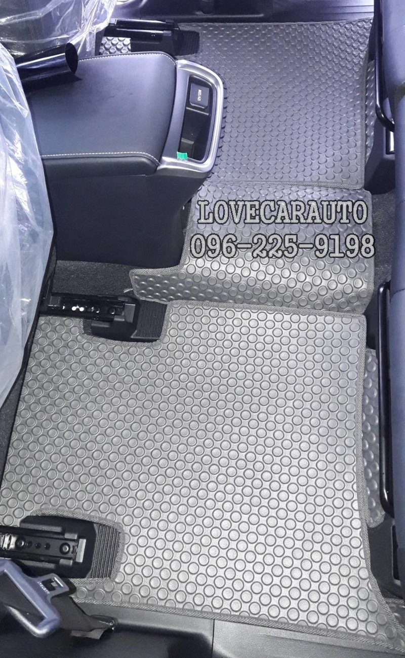 ผ้ายาง ปูพื้น Toyota Fotuner 2020 กระดุมสีเทา