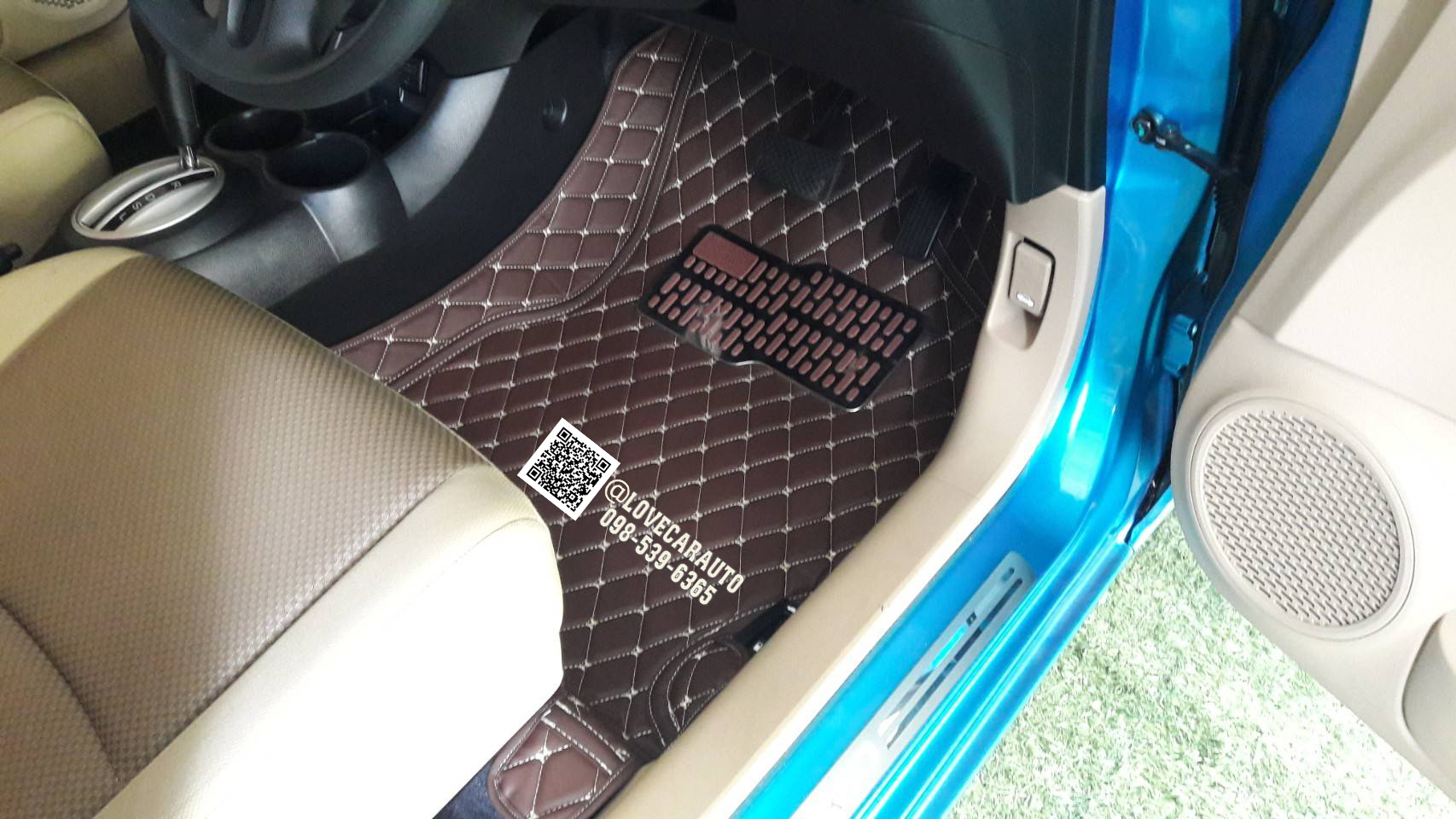 พรมปูพื้นรถยนต์ 6D Honda Brio สีกาแฟ
