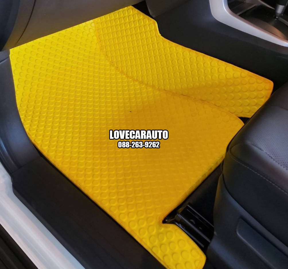 ผ้ายาง ปูพื้น Chevrolet Trailblazer 2018 กระดุมสีเหลือง