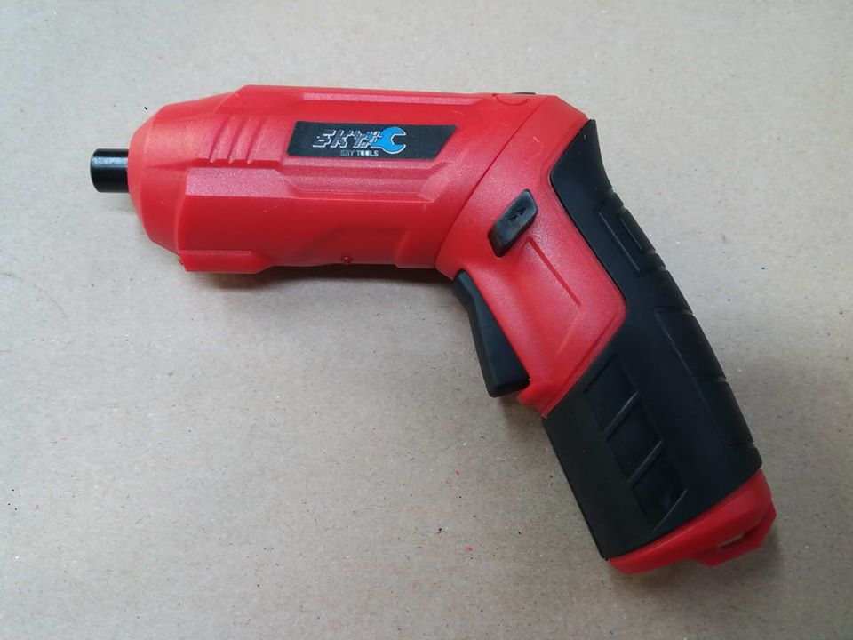 รหัสสินค้า 016 สว่านไร้สาย 3.6 โวลต์ SKY สว่านไร้สาย ชาร์จแบตฯในตัว พร้อมหัวเปลี่ยน