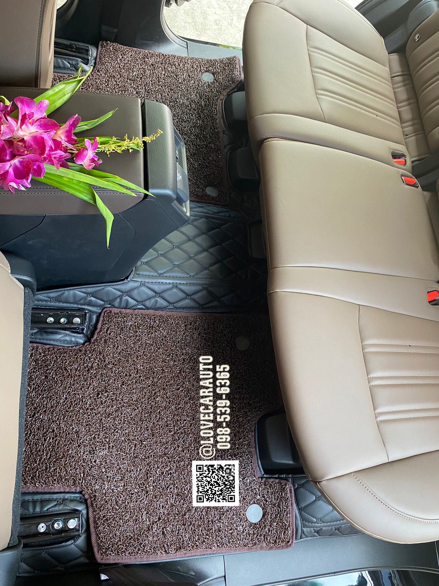 พรมปูพื้นรถยนต์ 6D Isuzu Mux 2022 สีดำด้ายดำ +ไวนิลสีน้ำตาล