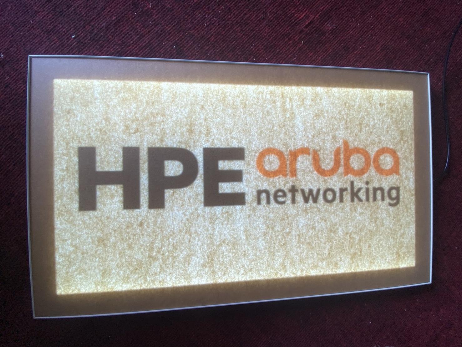 กรอบป้ายไฟเมนู โลโก้ HPE Aruba Networking ป้ายสลิมไลท์บ๊อกซ์สุดหรู สำหรับโชว์แบรนด์ในองค์กร