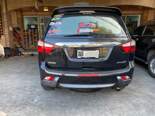 พรมรถยนต์ 6D lsuzu Mux 2014 ลายเคฟล่าสีดำด้ายแดง
