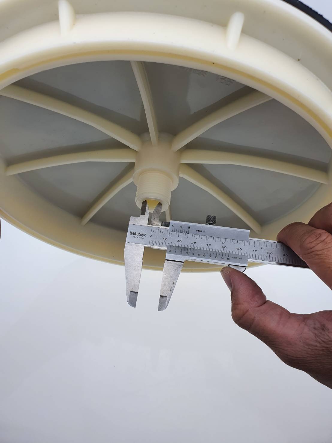 จายจ่ายอากาศใต้น้ำใช้เติมออกซิเจนให้กับบ่อเพาะเลี้ยงสัตว์น้ำสร้างฟองอากาศขนาดเล็กและเพิ่มปริมาณออดซิเจนใน้น้ำได้ดี