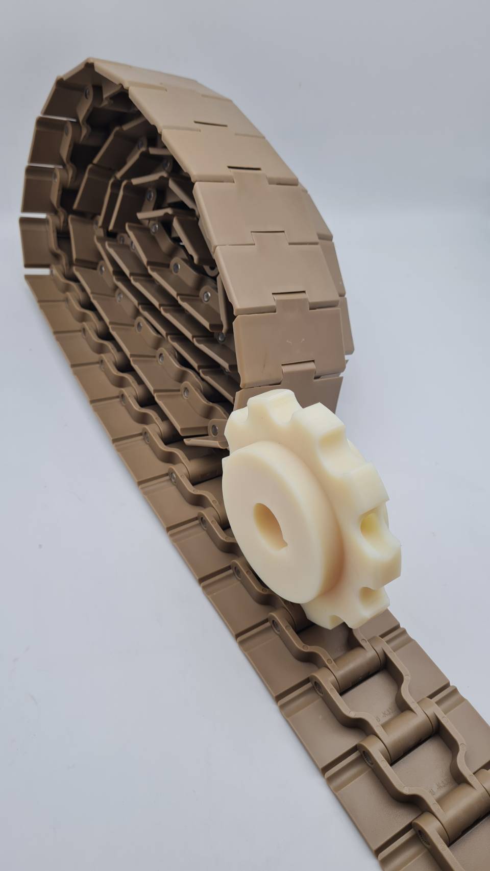 828-K330 สาพาน top chain ความกว้าง 82 มิลลิเมตรเป็นสายพานรุ่นข้อใหญ่ ใช้งานทนทานไม่แตกง่าย