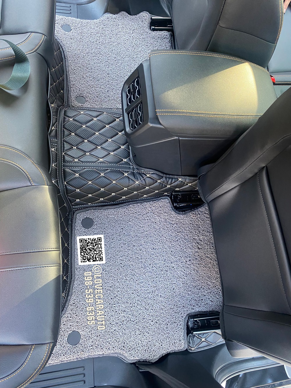 พรมปูพื้นรถยนต์ 7D Ford Ranger 4Door 2022 ลายเคฟล่าสีดำด้ายทอง +ไวนิลเทา