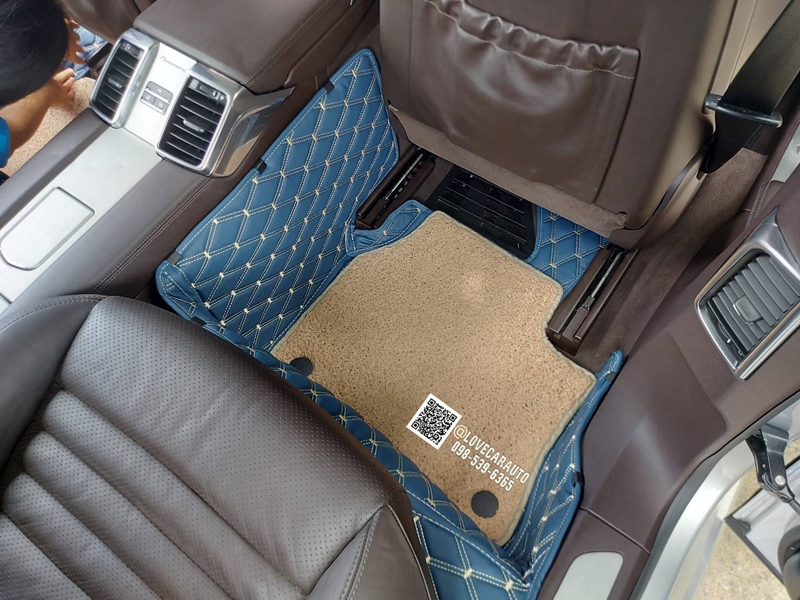 พรมปูพื้นรถยนต์ Porsche Panamera 2012 พรมvvip ด้ายคู่สีน้ำเงินด้ายทอง + ไวนิลสีครีม เต็มคัน