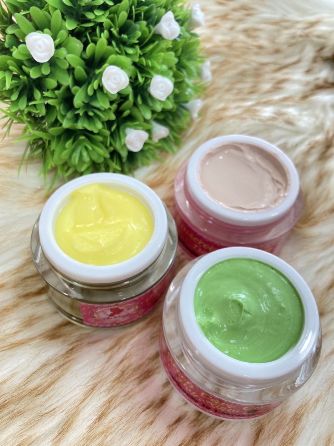 ครีมนางฟ้า ตัวแยก(เบอร์2 สีเหลือง)12กรัม ครีมทาก่อนนอน/เปลี่ยนสติ๊กเกอร์ใหม่