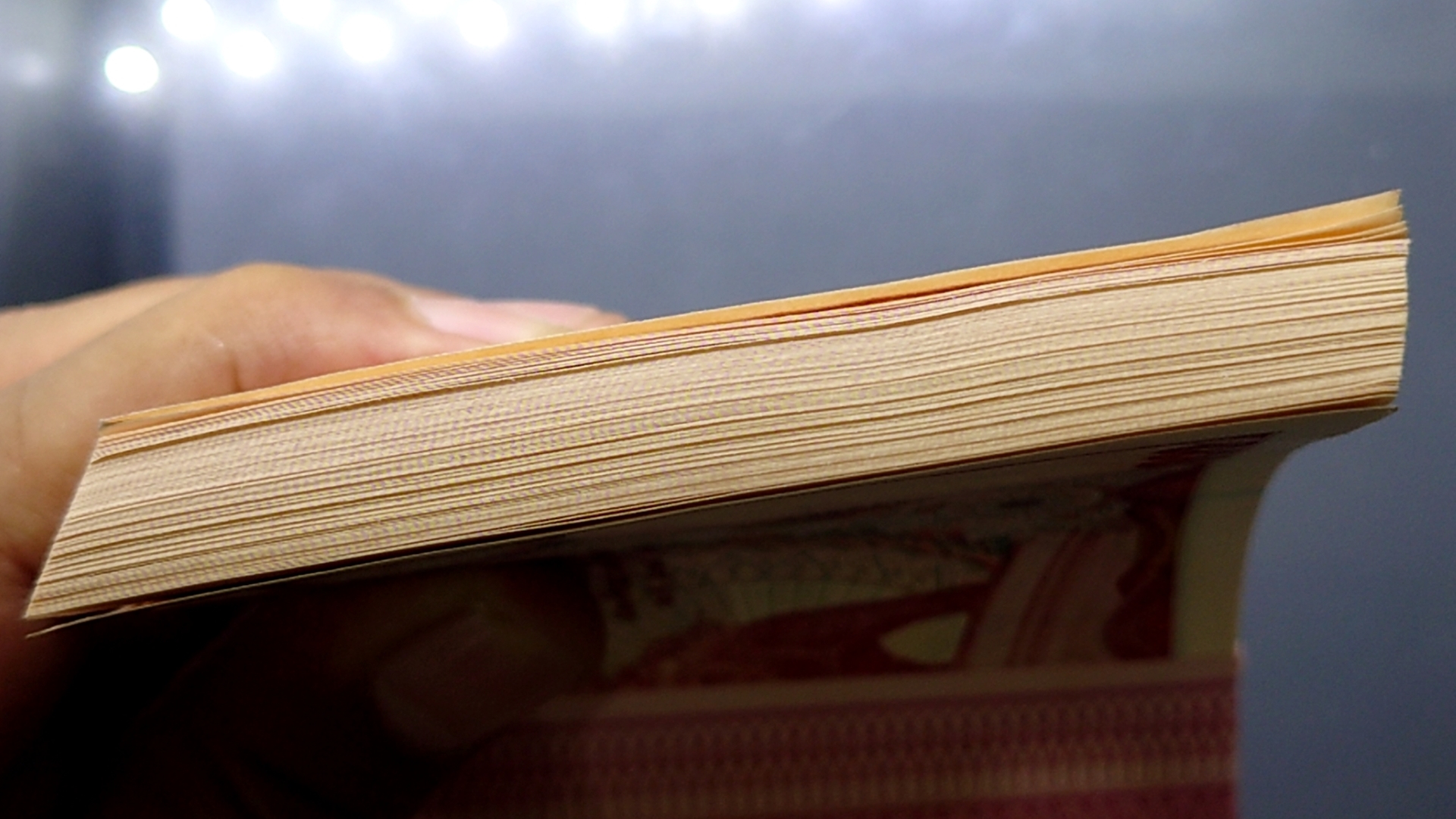 ธนบัตรยกแหนบ 100 ใบ เรียงเลข ธนบัตร 100 บาท แบบ 12 (ช้างแดง) เลข 7 หลัก พ.ศ.2521