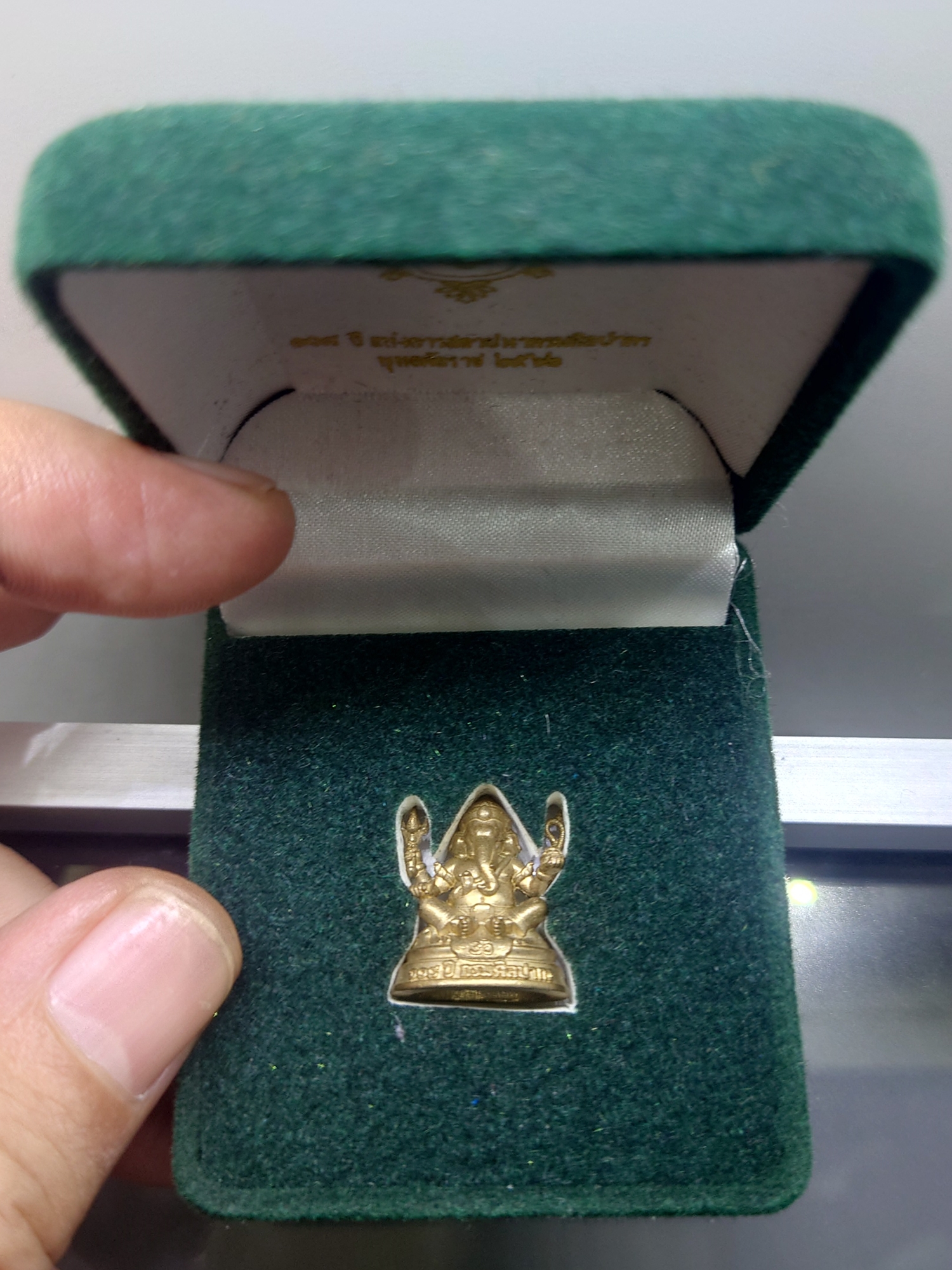 พระพิฆเนศ เนื้อสัมฤทธิ์ ที่ระลึก 108 ปี แห่งการสถาปนากรมศิลปากร พ.ศ.2562 พร้อมกล่องเดิม