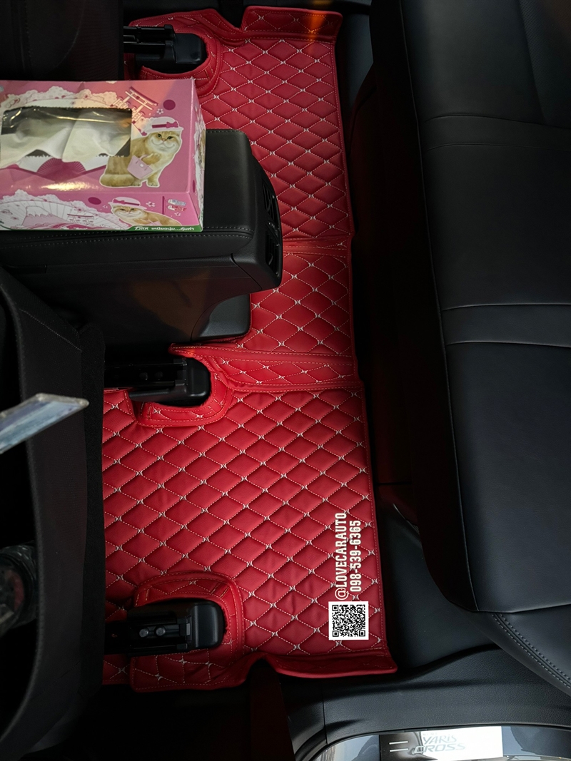พรมปูพื้นรถยนต์ Toyota Yaris Cross HEV 2023 สีแดงสด