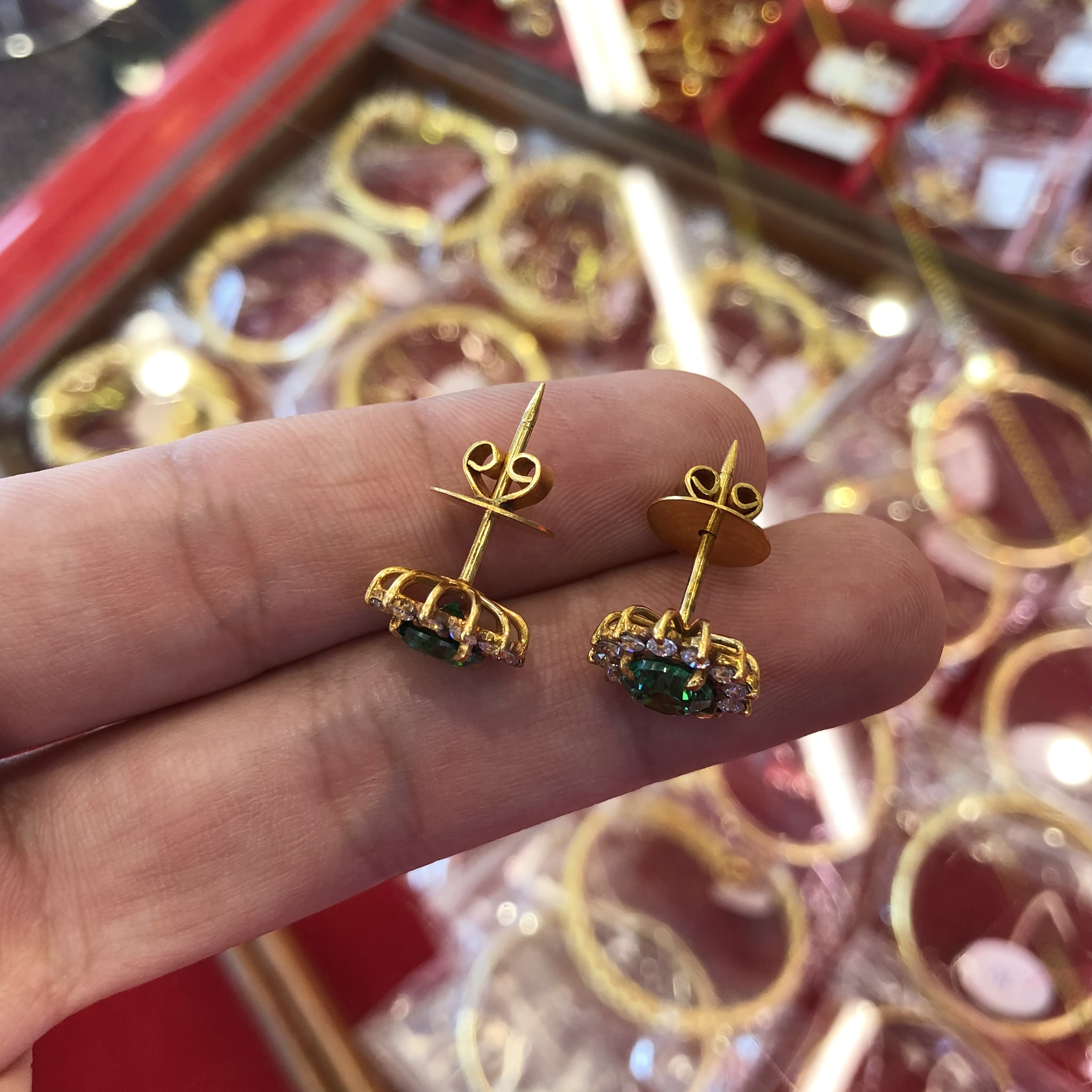 ต่างหูทองคำล้อมพลอย #งานสั่งทำหลุดจำนำราคาพิเศษ