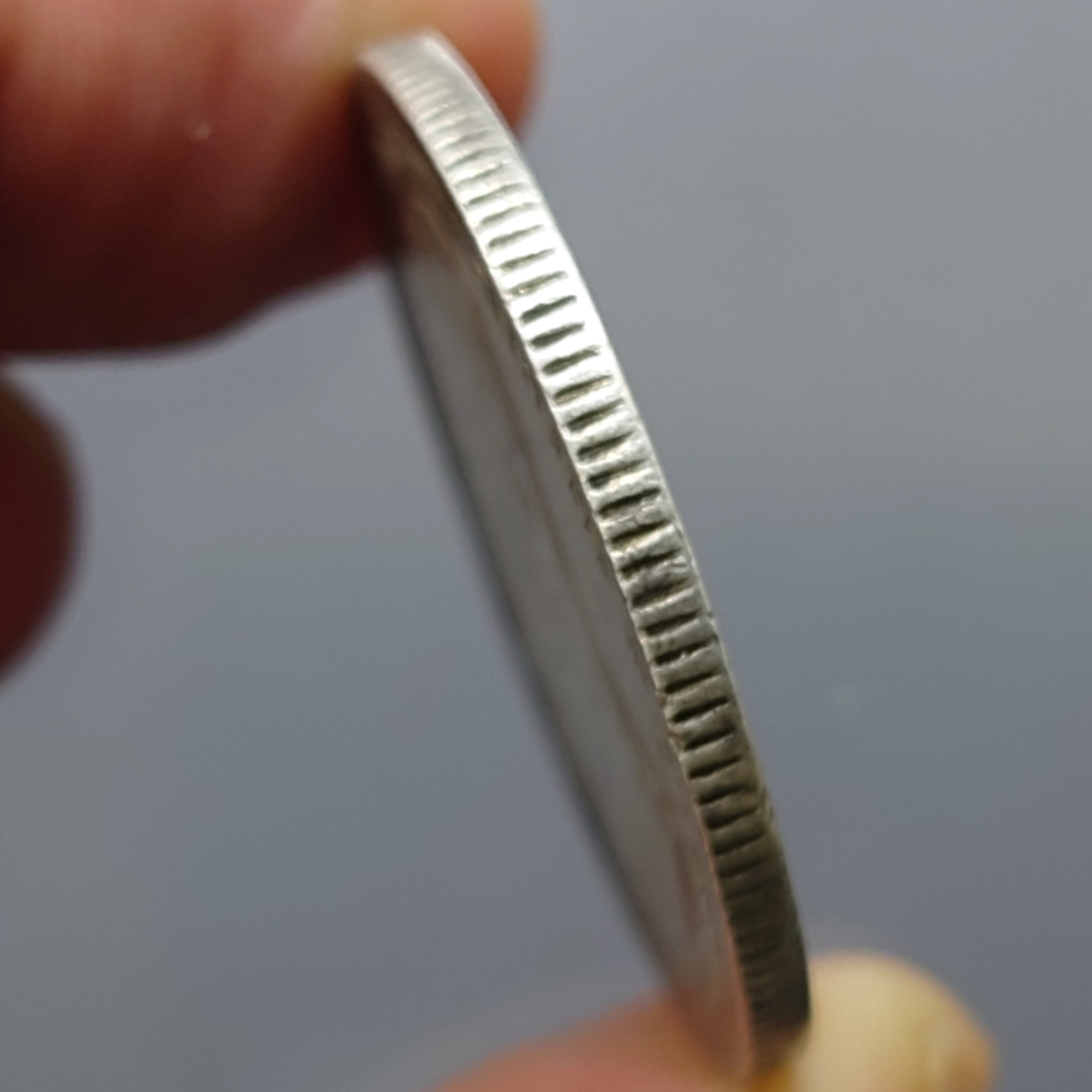 เหรียญเงิน บาทหนึ่ง พระบรมรูป ร.๕ - ตราแผ่นดิน ร.ศ.120 (ตัวติด หายากของรุ่น)