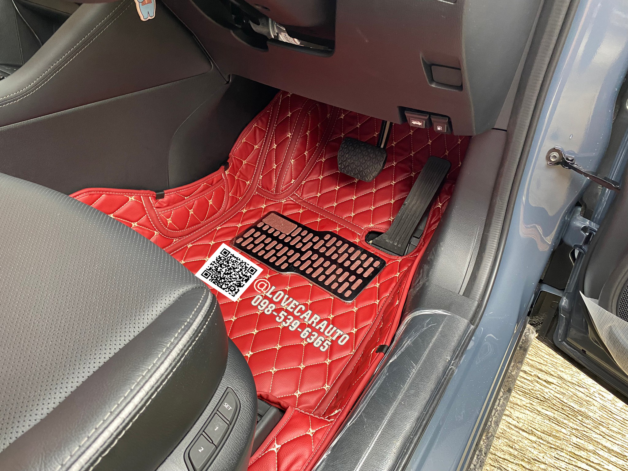 พรมปูพื้นรถยนต์ 6D Mazda CX3 2022 สีแดงไวน์