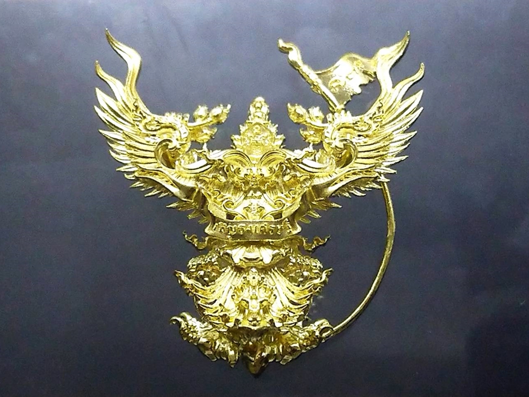 พญาครุฑทรงมหิธานุภาพ เชิญธงเศรษฐี วัดครุฑธาราม อยุธยา รุ่น4 เนื้อปัญจโลหะบังเกิดทรัพย์ วัดครุฑธาราม ปี2564