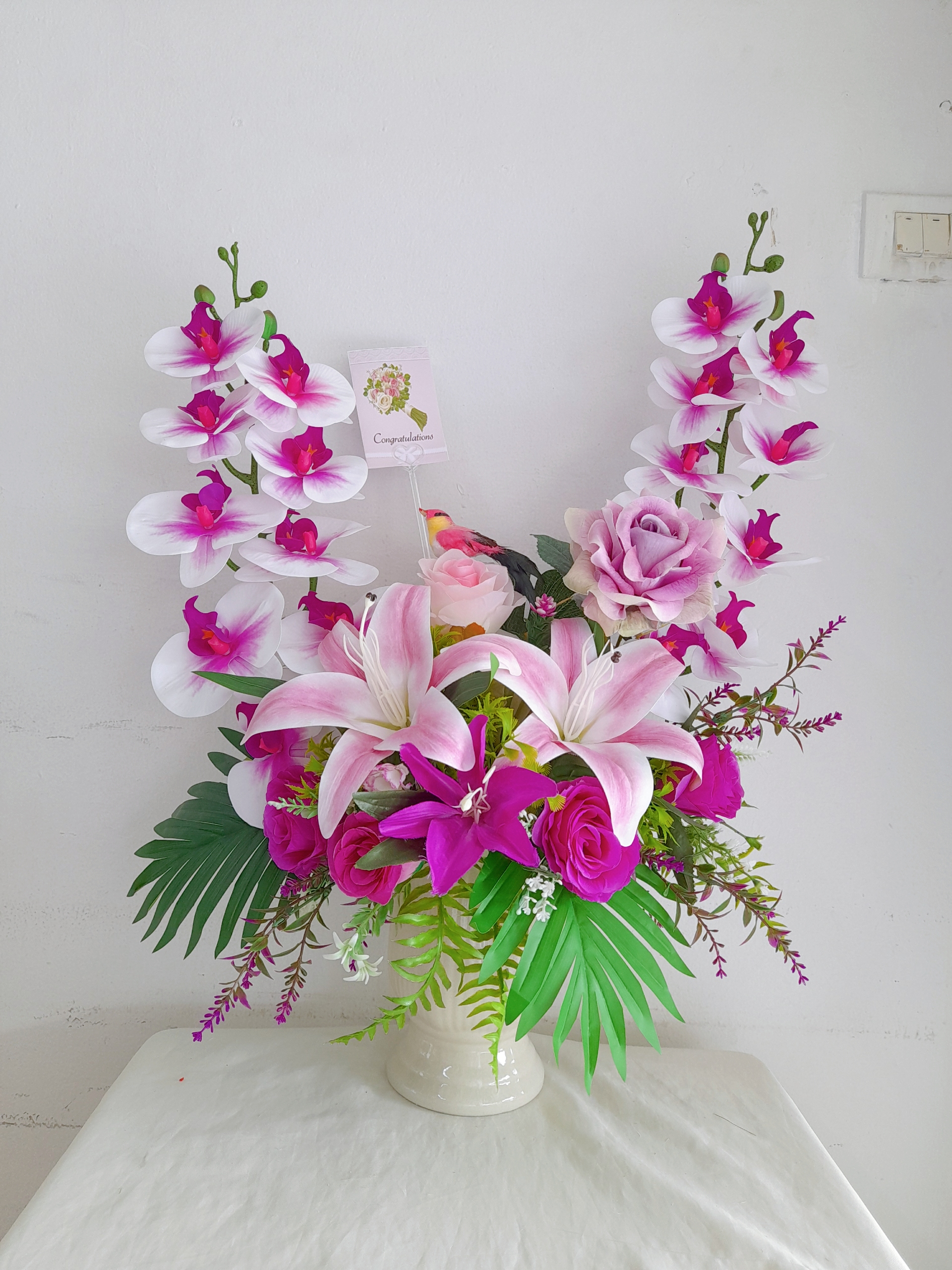 แจกันดอกไม้ประดิษฐ์(มีสินค้าพร้อมจำหน่ายค่ะ)