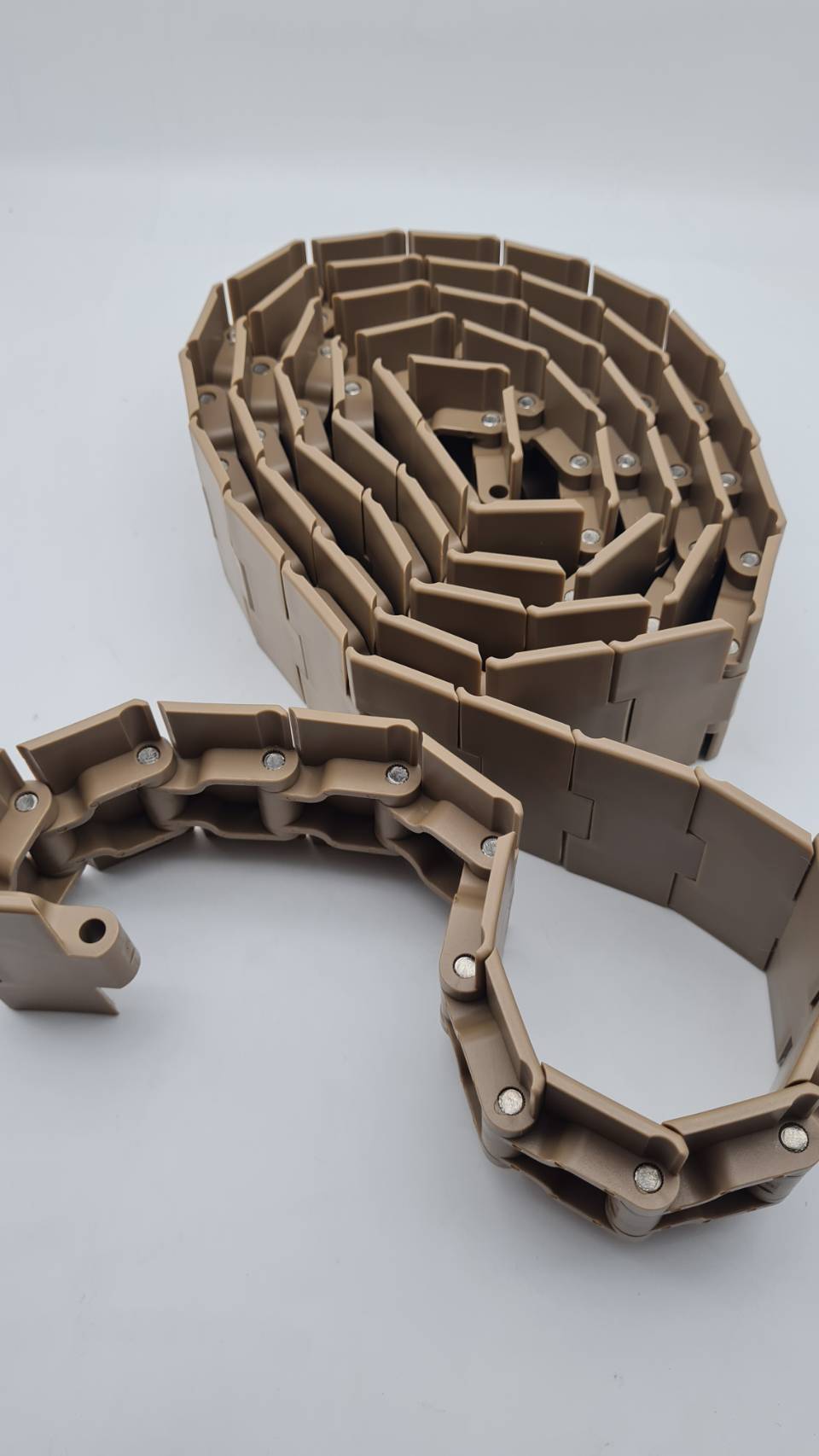 828-K330 สาพาน top chain ความกว้าง 82 มิลลิเมตรเป็นสายพานรุ่นข้อใหญ่ ใช้งานทนทานไม่แตกง่าย