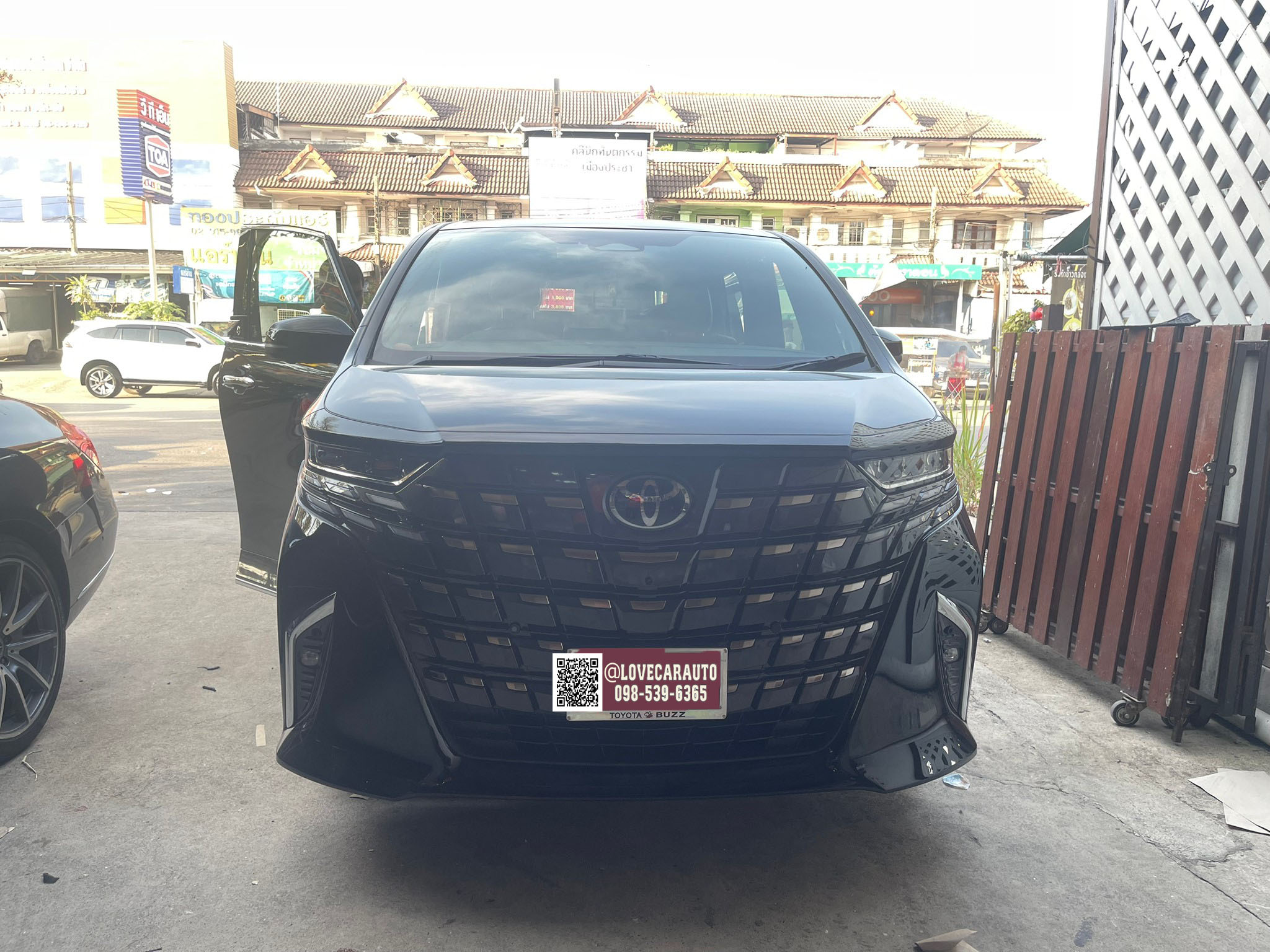 พรมรถตู้ Toyota Alphard 40 ปี 2025 กระดุมเล็กดำ