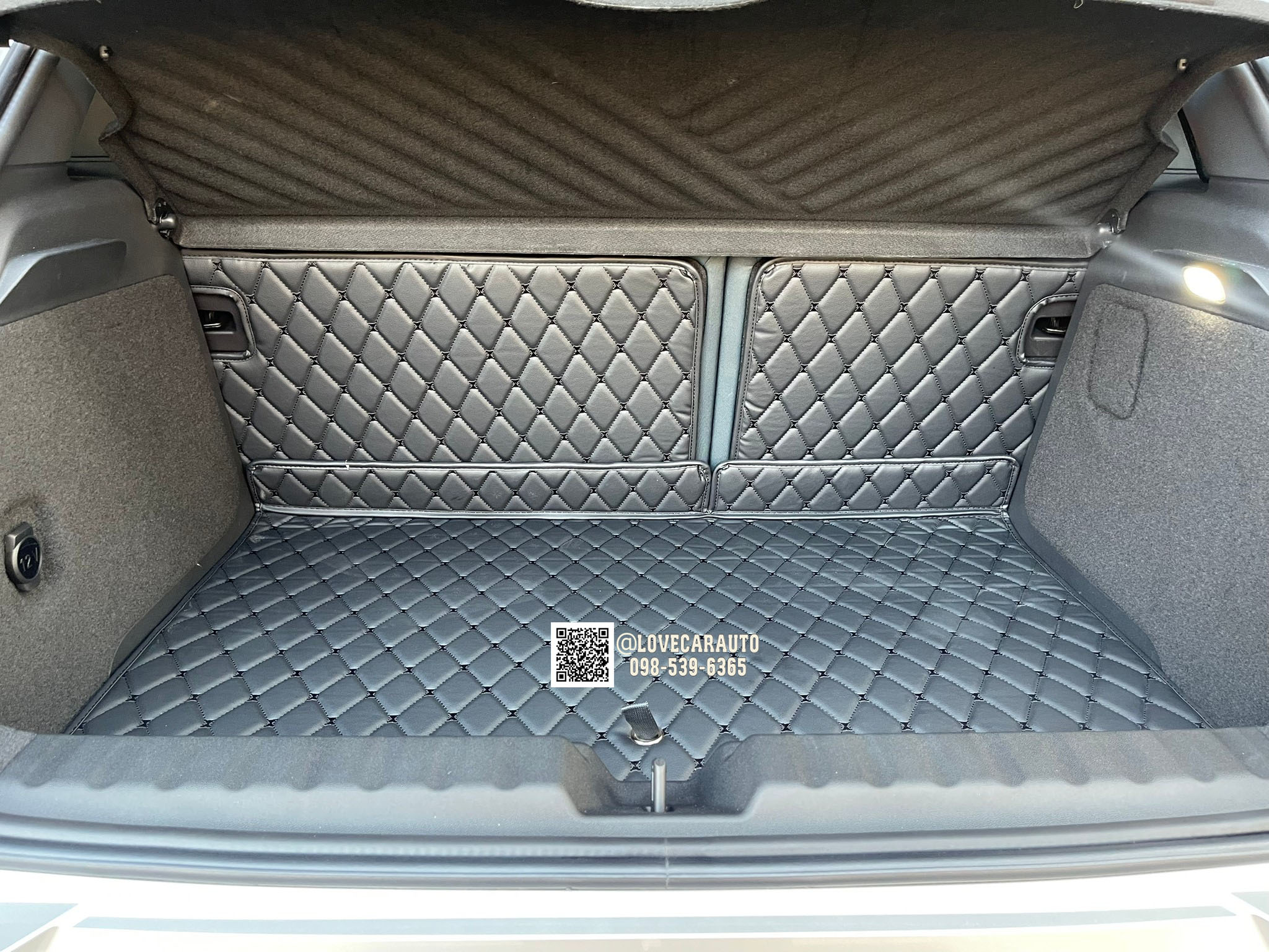 พรมปูพื้นรถยนต์ 6D mini aceman สีดำด้ายดำ