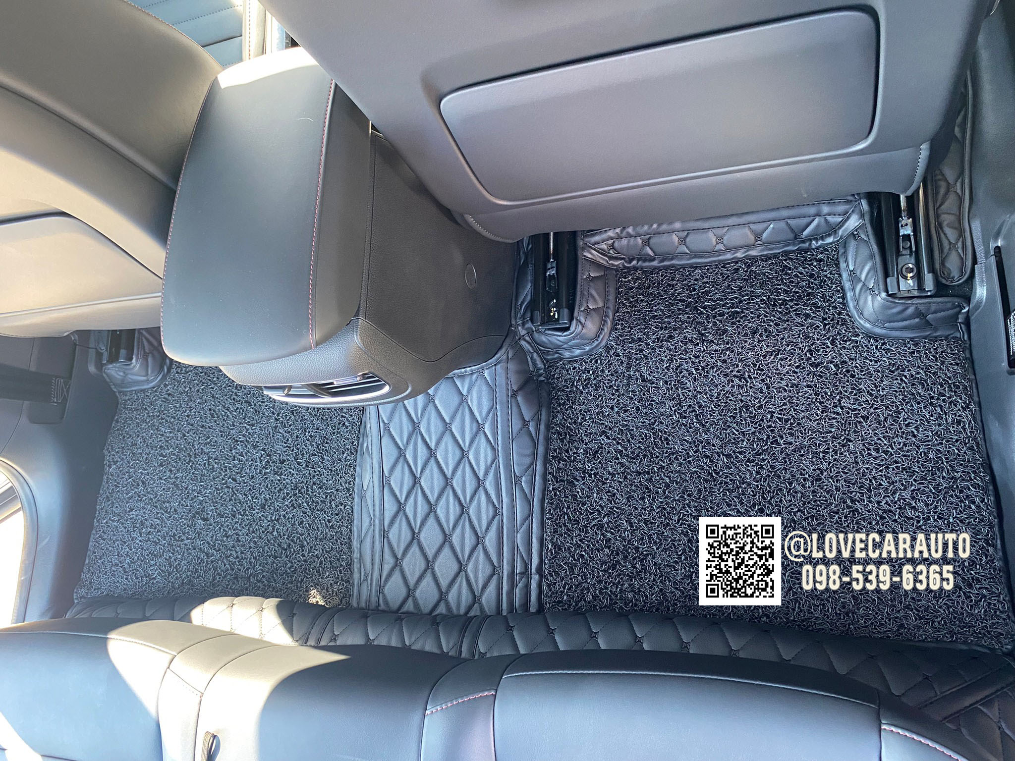 พรมปูพื้นรถยนต์ 8D MG HS 2022 สีดำด้ายดำ + ไวนิลดำ