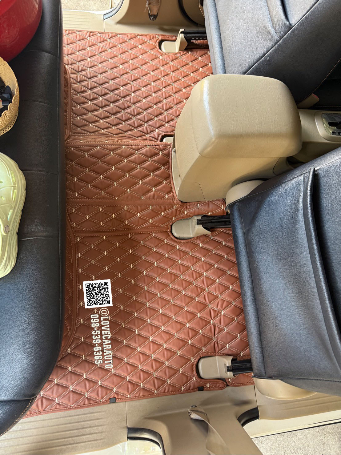 พรมปูพื้นรถยนต์ Toyota Vigo 4ประตู vvipด้ายคู่ สีน้ำตาลเข้มด้ายทอง