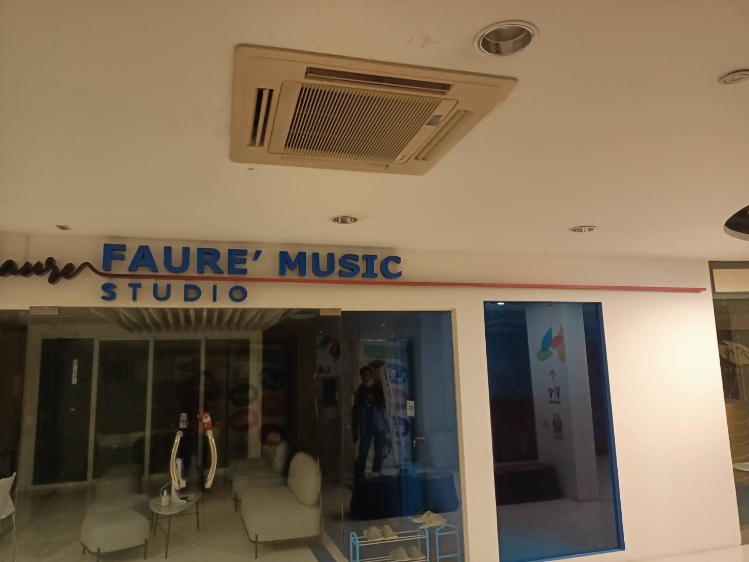 ป้ายไฟออกหน้า งานFAURE'MUSIC STUDIO ป้ายตัวอักษรออกไฟแอลอีดีไฟออกหน้า