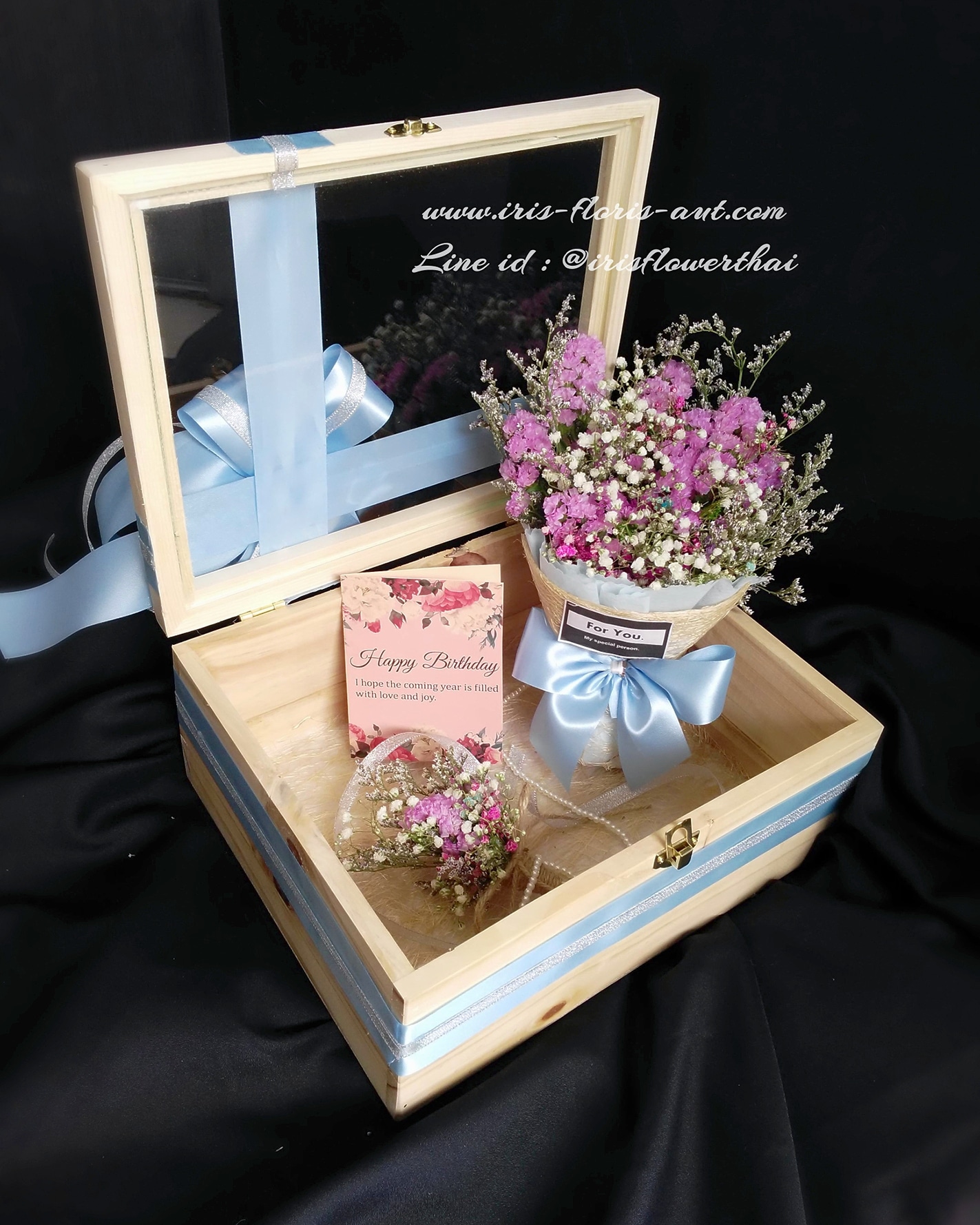 Flower Box กล่องดอกไม้แต่งโบว์สีฟ้า