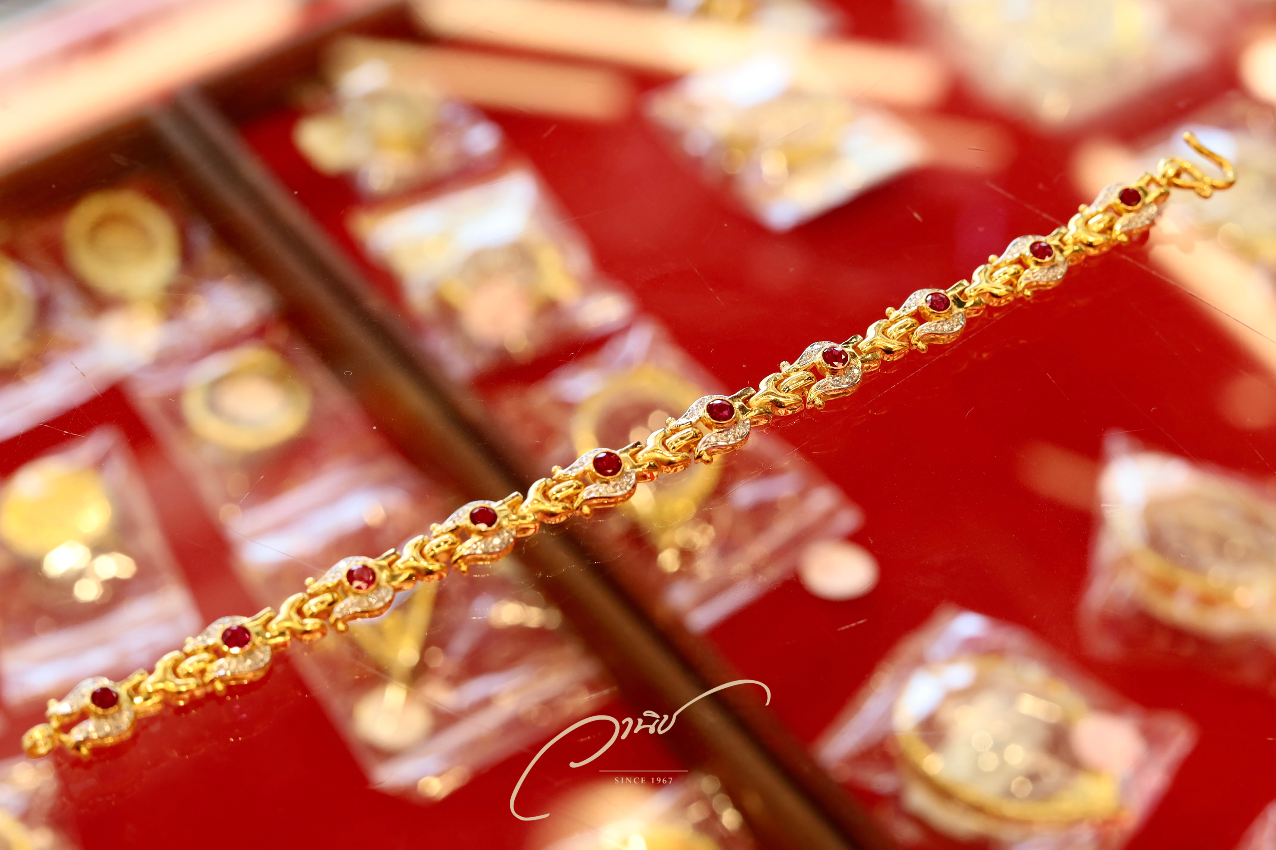 สร้อยข้อมือทองคำฝังทับทิมและเพชรแท้ #งานหลุดจำนำสภาพยอดเยี่ยม