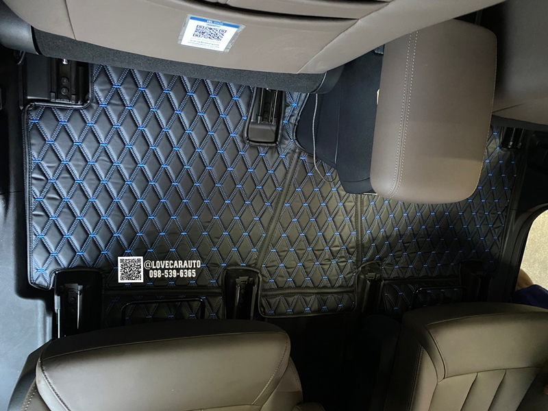 พรมปูพื้นรถยนต์ 6D BYD M6 พรมvvip สีดำด้ายน้ำเงิน