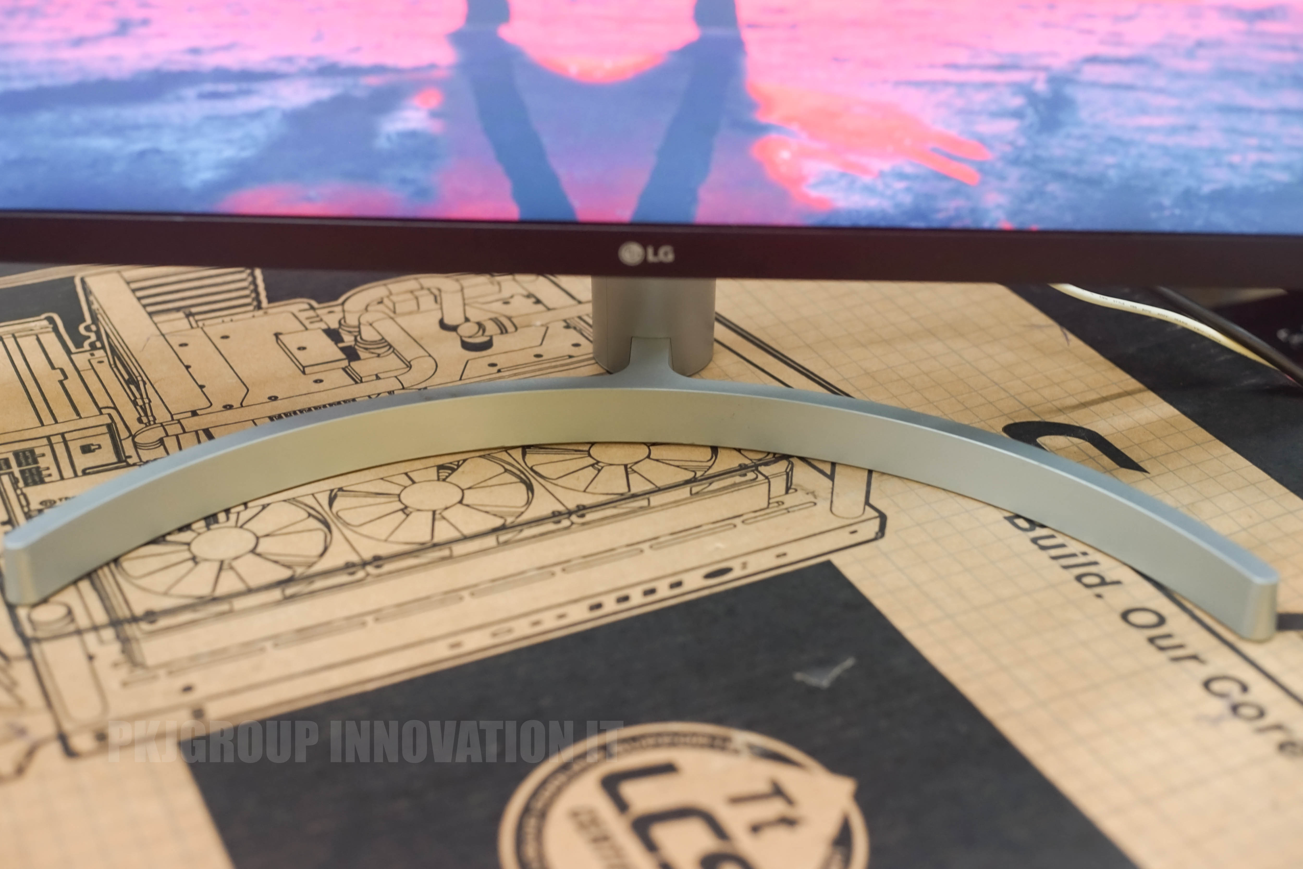 จอคอมมือสอง 4K LG 27UL600-W.ATM 27" IPS 60 Hz *มีรอยขีดที่จอ