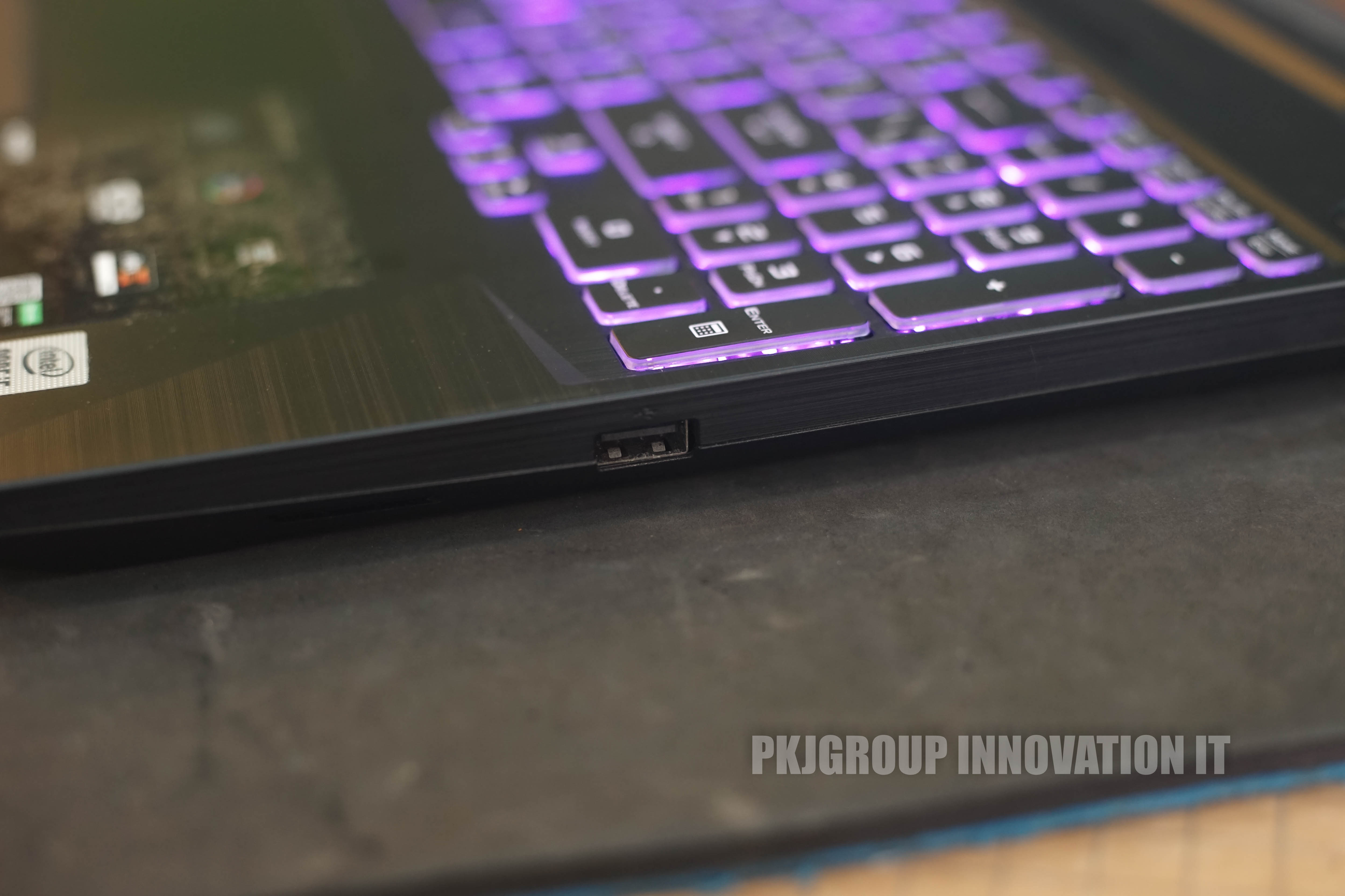 โน๊ตบุ๊คเล่นเกมมือสอง Asus TUF FX506LHB-HN323W i5-10300H RAM 8 GB M.2 512 GB GTX1650