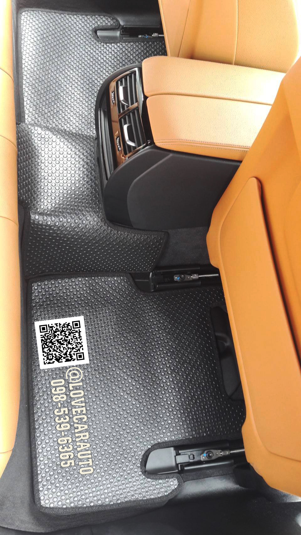 พรมปูพื้นรถยนต์ Bmw G30 กระดุมเล็กดำ