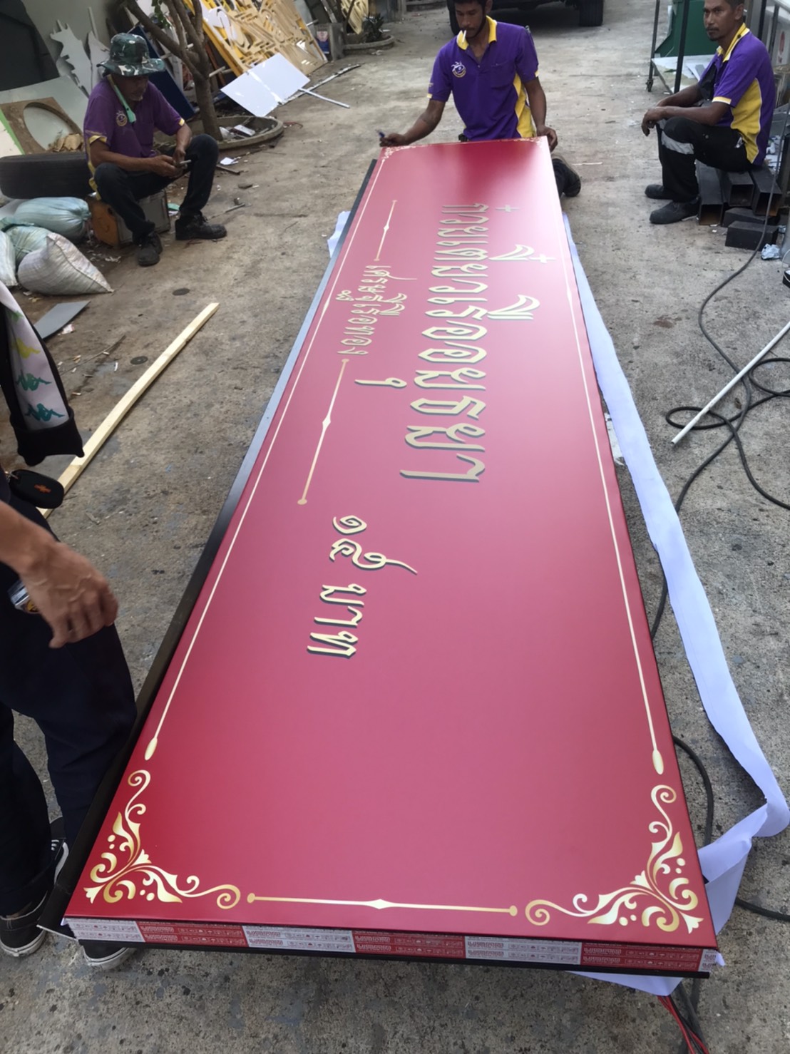 งานป้ายร้านก๋วยเตี๋ยวเรืออยุธยาเศรษฐีเรือแดง15บาท ป้ายกล่องไฟแอลอีดีขอบอลูมิเนียม