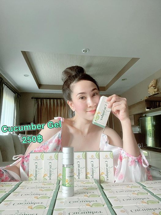 เจลแตงกวา แบรนด์ครีมของขวัญ ช่วยลดสิวลดรอยดำรอยแดง 35ml.