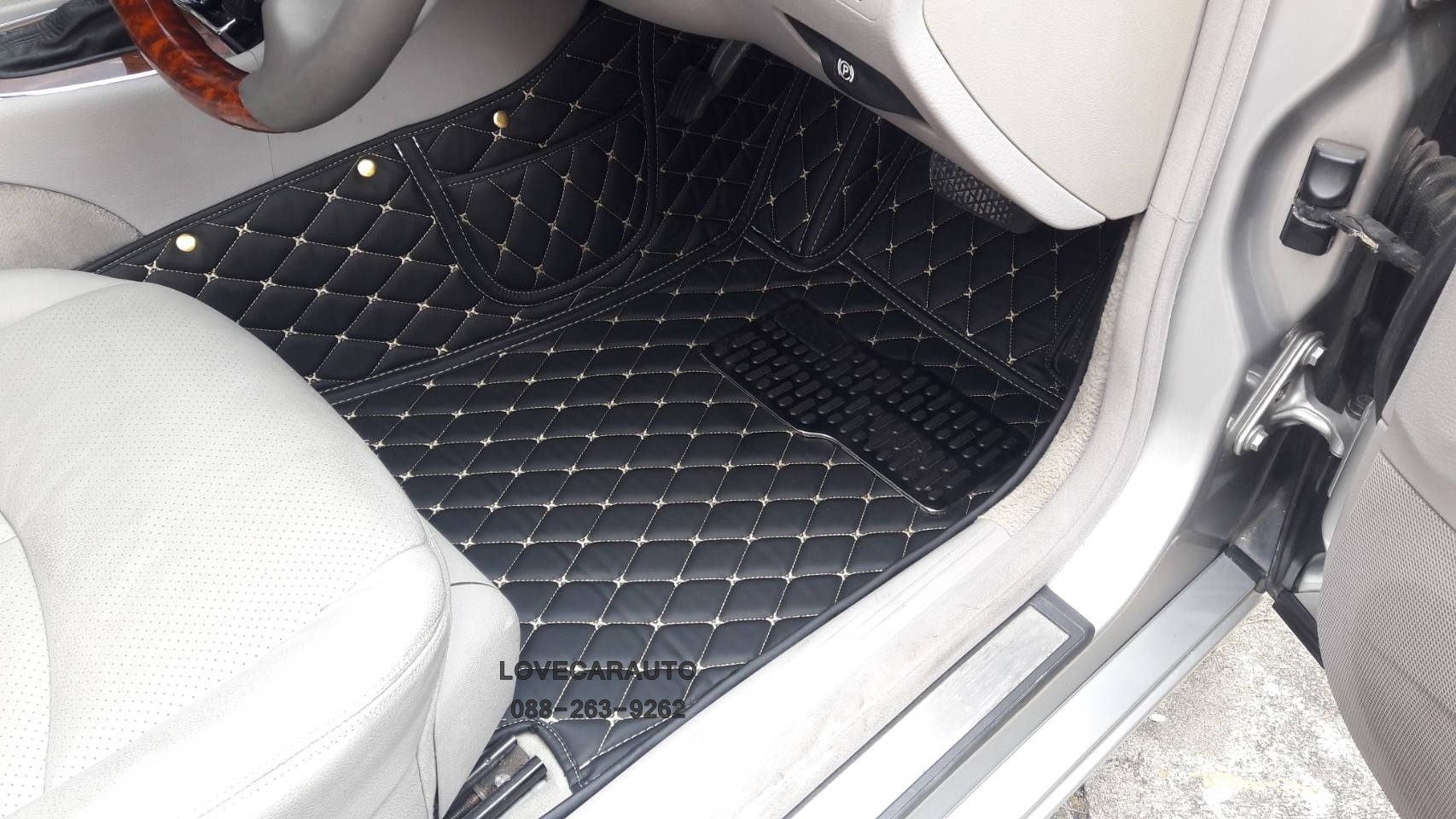 พรมปูพื้นรถยนต์ 6D Benz E200 W211 ดำด้ายทอง