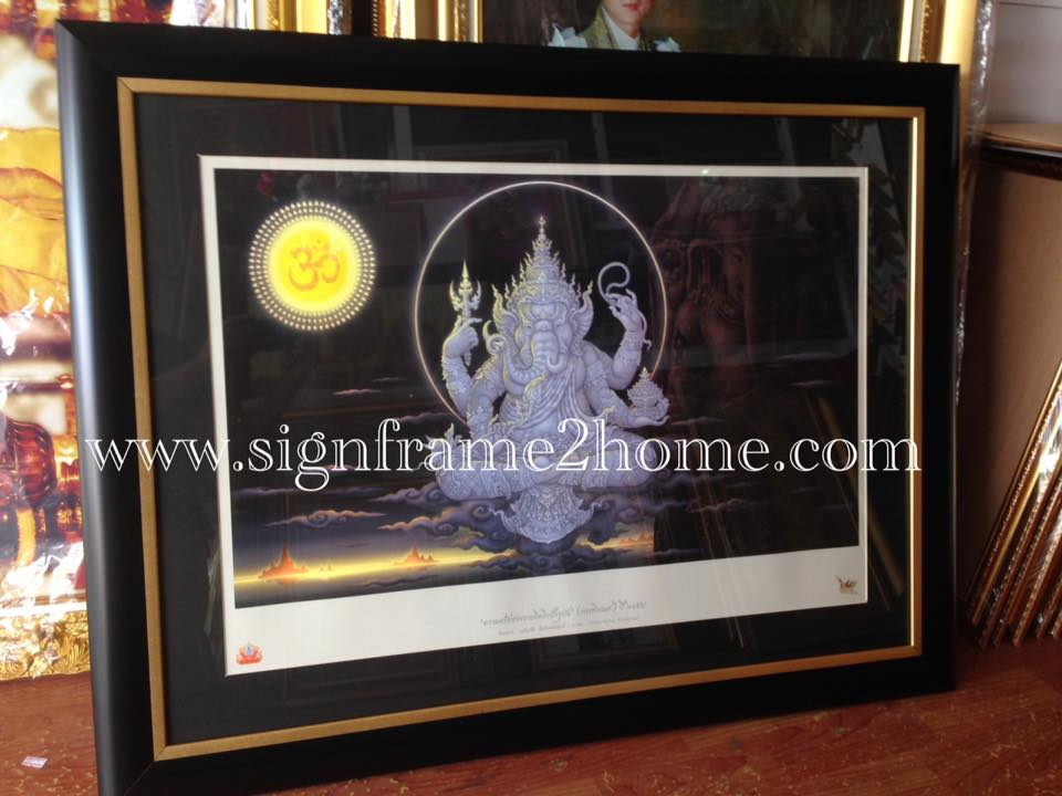 กรอบรูป สีดำเรียบขอบทอง +ใส่เม้า