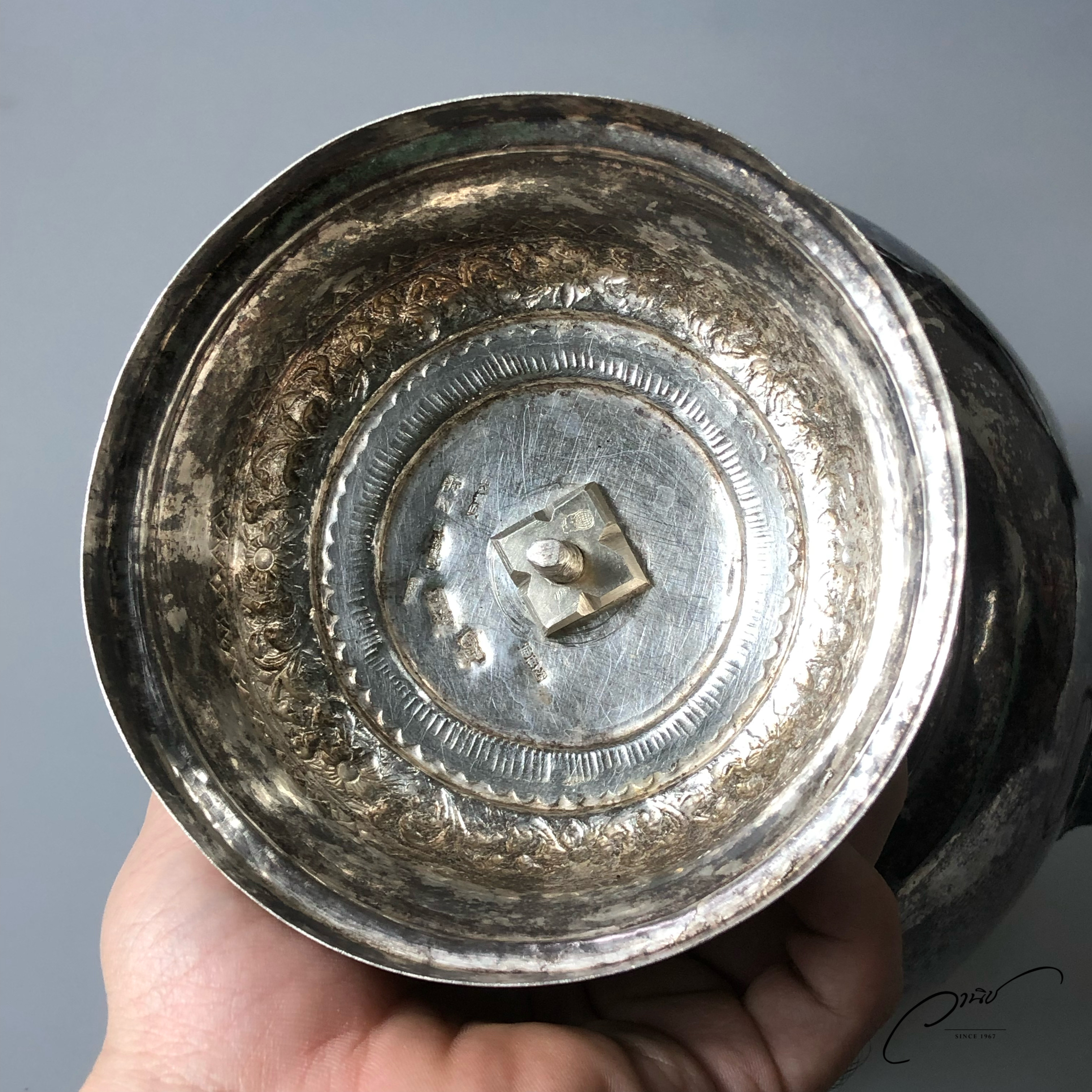 ชุดขันเงินและพานเงินแท้ มีหัวราชสีห์ตรงหูจับทั้งสองด้าน เครื่องเงินรุ่นเก่า เครื่องเงินหัวสิงห์ หัวราชสีห์