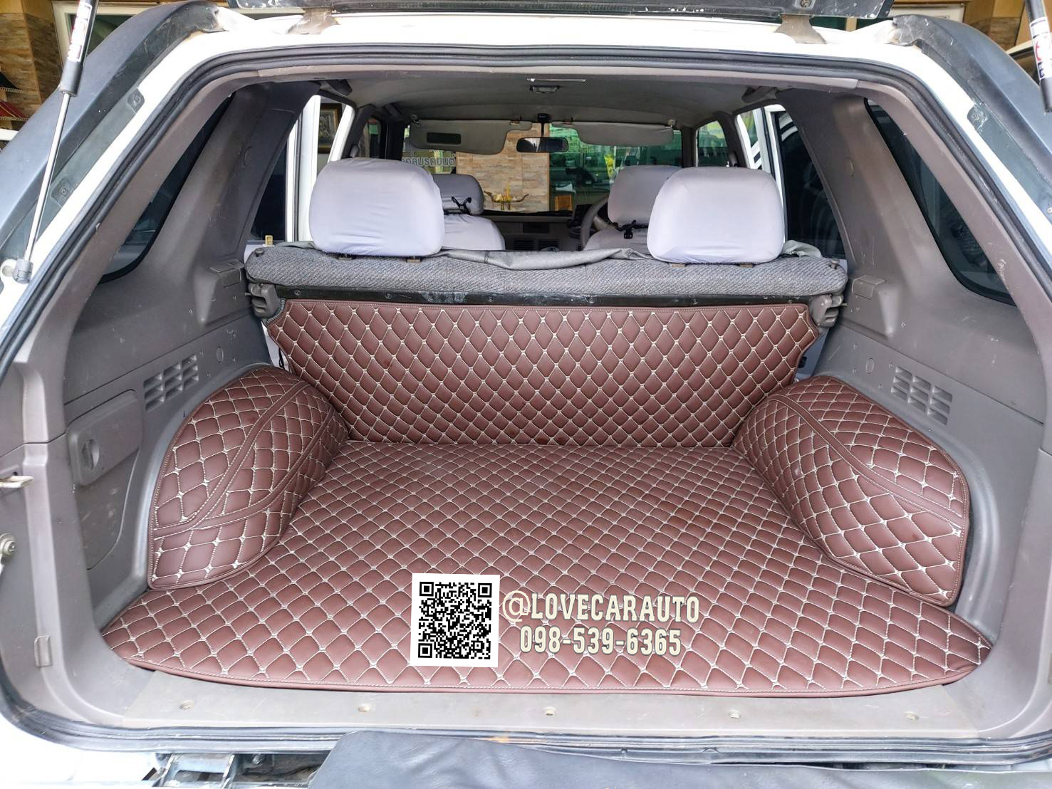 พรมปูพื้นรถยนต์ 6D Isuzu Cameo สีกาแฟ