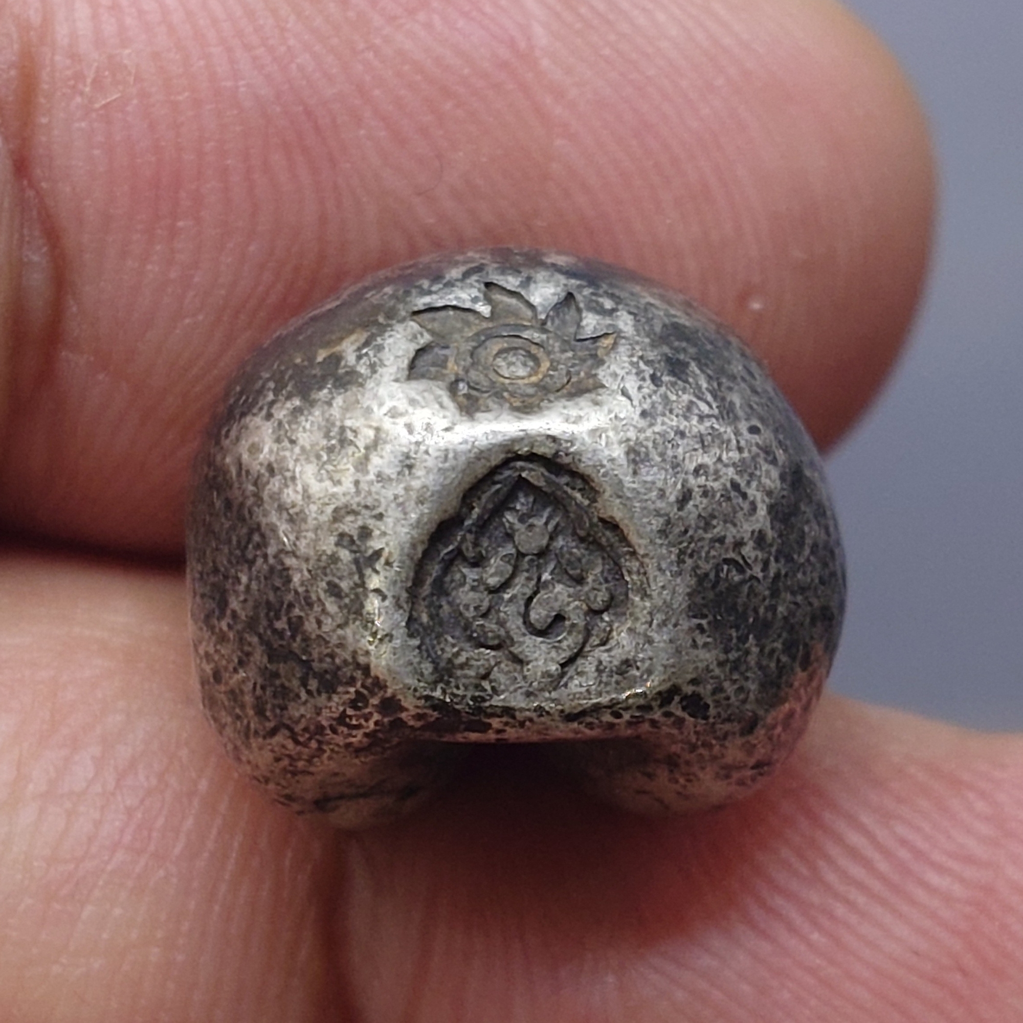 พดด้วง ขนาด 1 บาท ตราอุณาโลม สมัยรัชกาลที่ 1 น้ำหนักดี