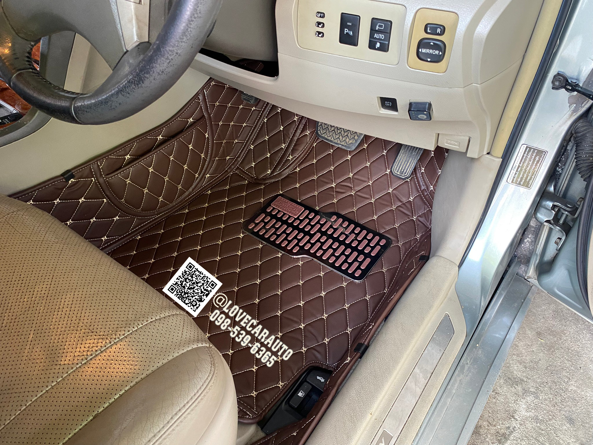 พรมปูพื้นรถยนต์ พรม 6D Toyota Camry 2011 สีกาแฟ