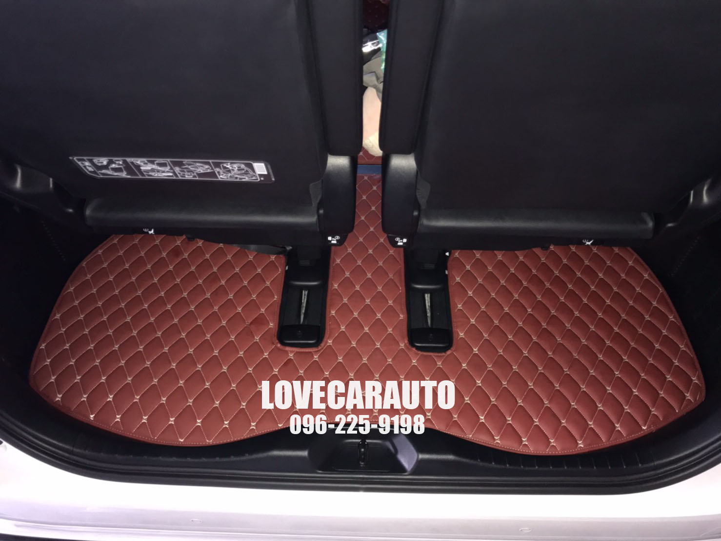 พรมรถยนต์ 6D สีแดงไวน์ Toyota alphard