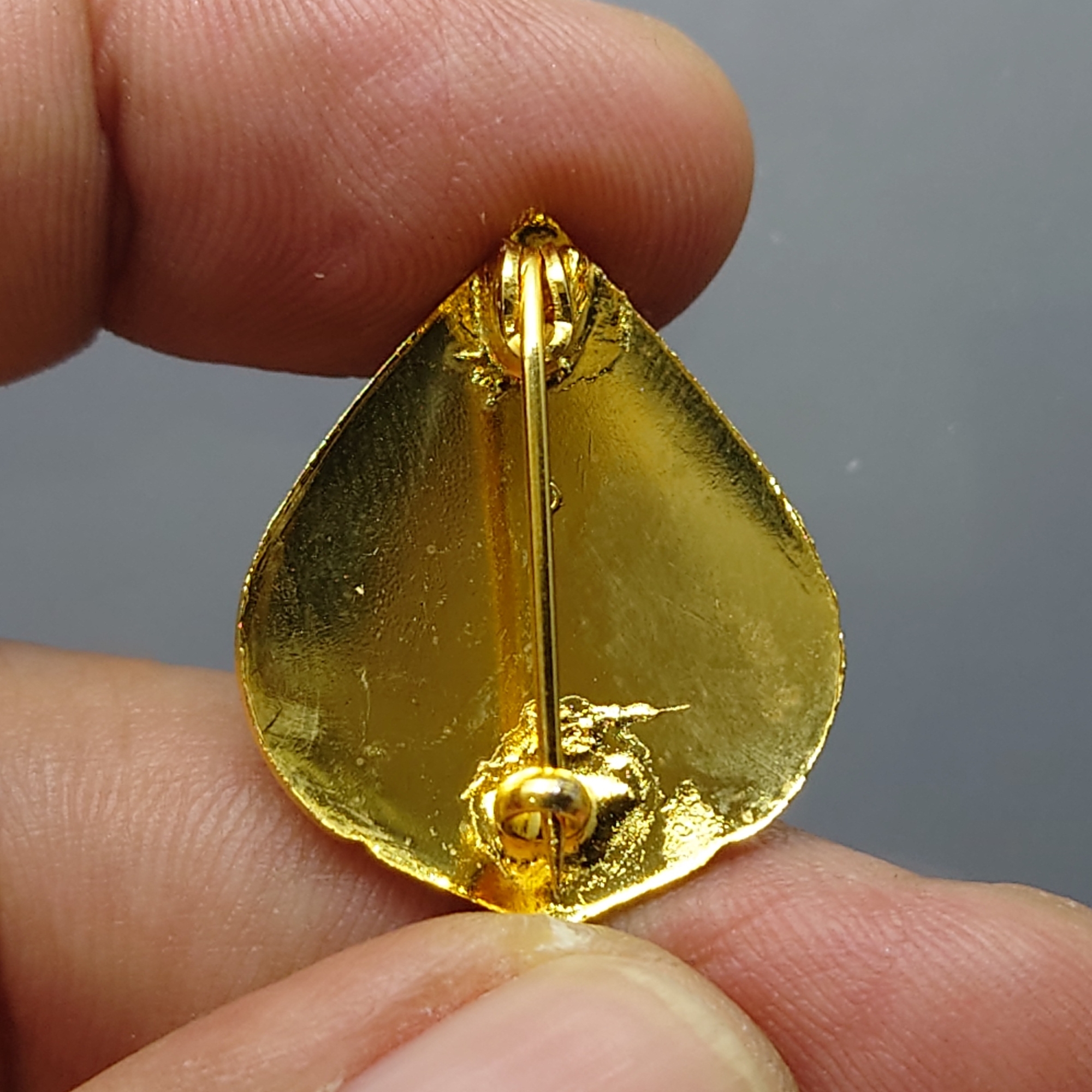 เข็มกลัด เข็มที่ระลึกพระราชพิธีกาญจนาภิเษก ปี2539 บล็อกกษาปณ์ กรมธนารักษ์ สร้าง