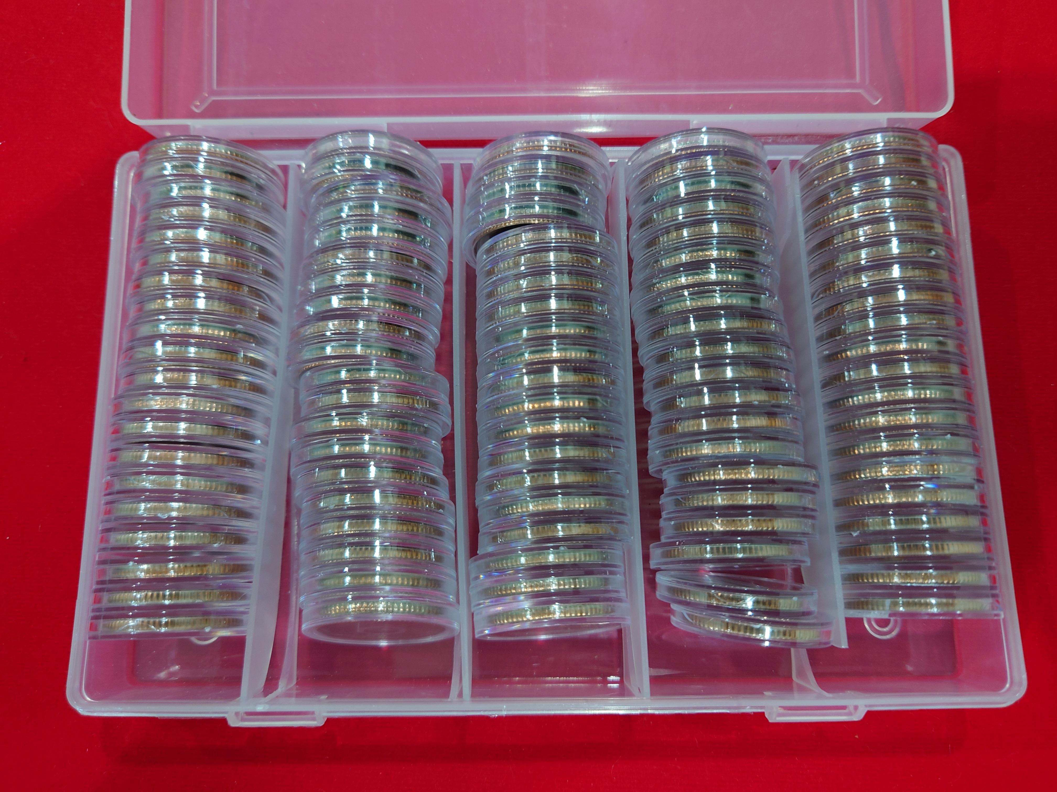 (เหรียญยกกล่อง 100 เหรียญ พร้อมตลับ) เหรียญ 5 บาท หมุนเวียน ปี พ.ศ.2550 ไม่ผ่านใช้