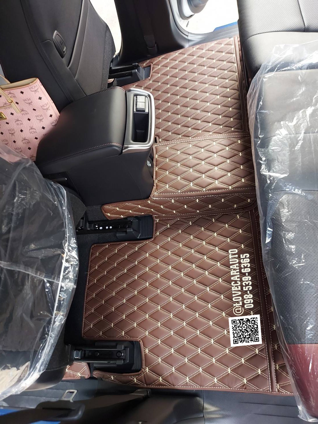 พรมปูพื้นรถยนต์ toyota fortuner 2023 พรม vvip สีกาแฟด้ายทอง