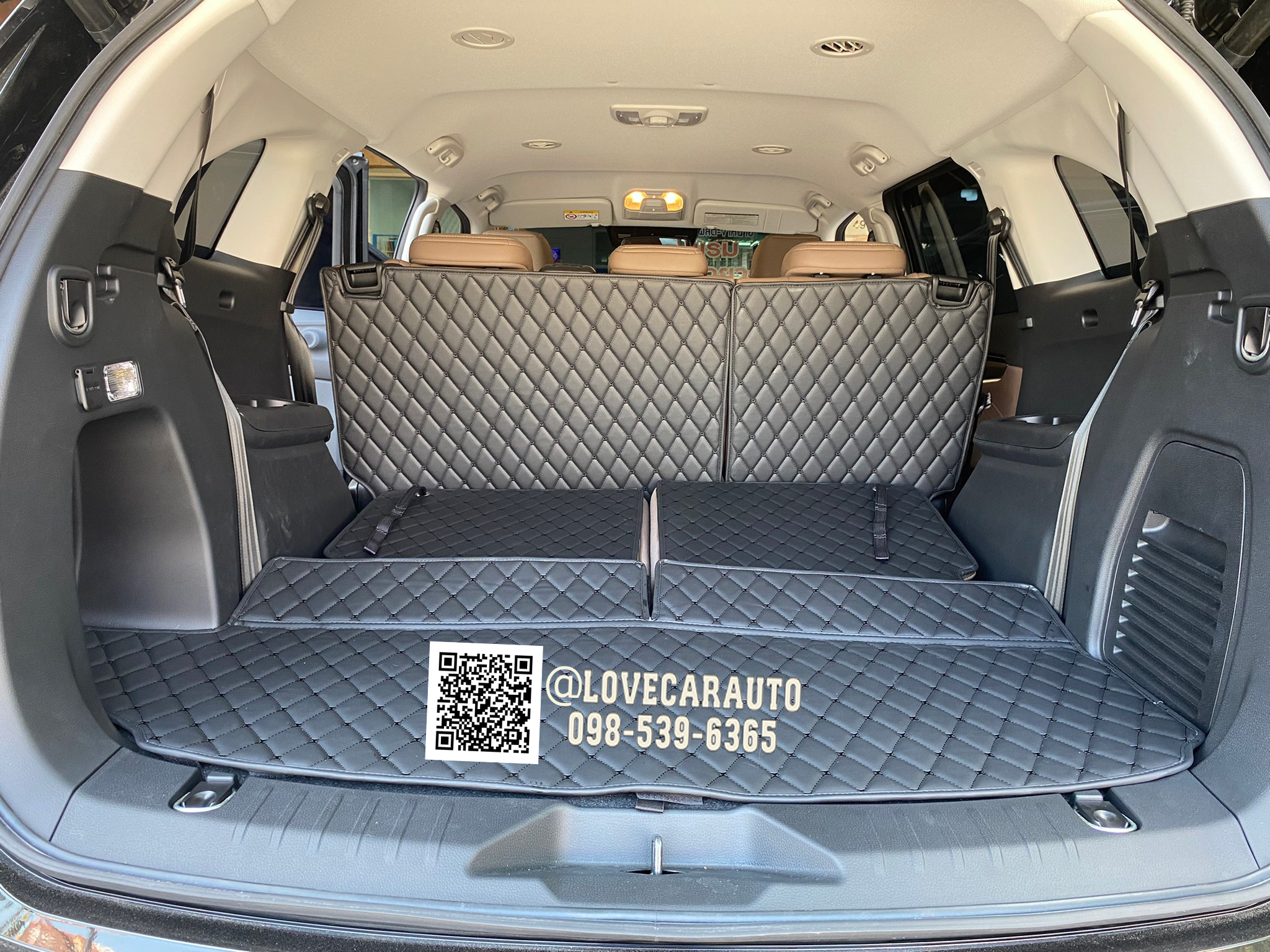 พรมปูพื้นรถยนต์ 6D Isuzu Mux 2022 สีดำด้ายดำ +ไวนิลสีน้ำตาล