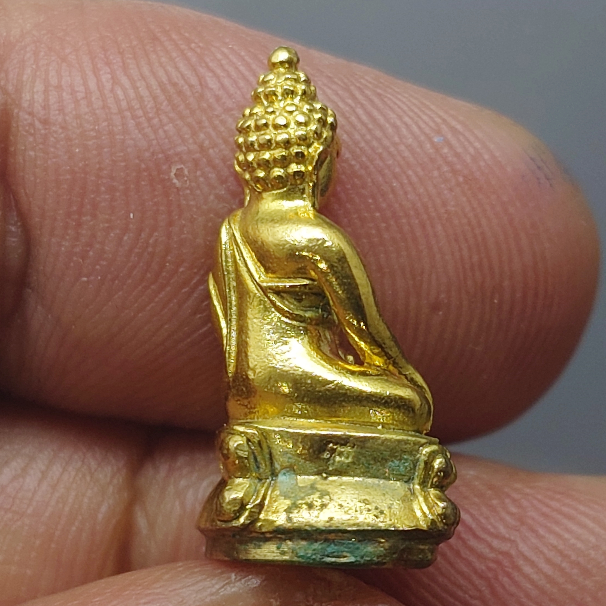 พระกริ่งญาณวเรศ (กริ่งปวเรศน้อย) ฐานบรรจุพระเกศาและจีวร เนื้อทองฝาบาตร พิมพ์เล็ก สมเด็จพระญาณสังวรฯ ทรงเจริญพรรษา 100 ปี วัดบวรนิเวศวิหาร ปี2556 พร้อมใบรับรอง