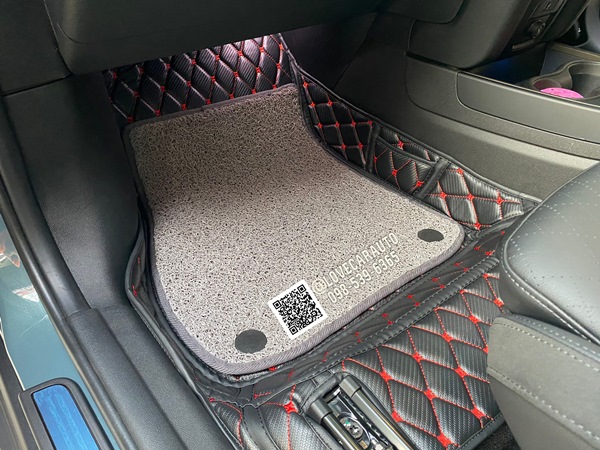 พรมปูพื้นรถยนต์ 7D Mini Countryman ปี2022 ลายเคฟล่าสีดำด้ายแดง +ไวนิลสีเทา